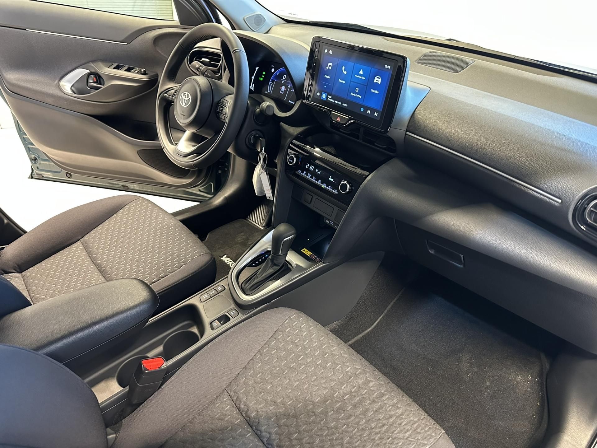 Toyota Yaris Cross, 1.5 HEV LIMITED EDITION - fotka 6