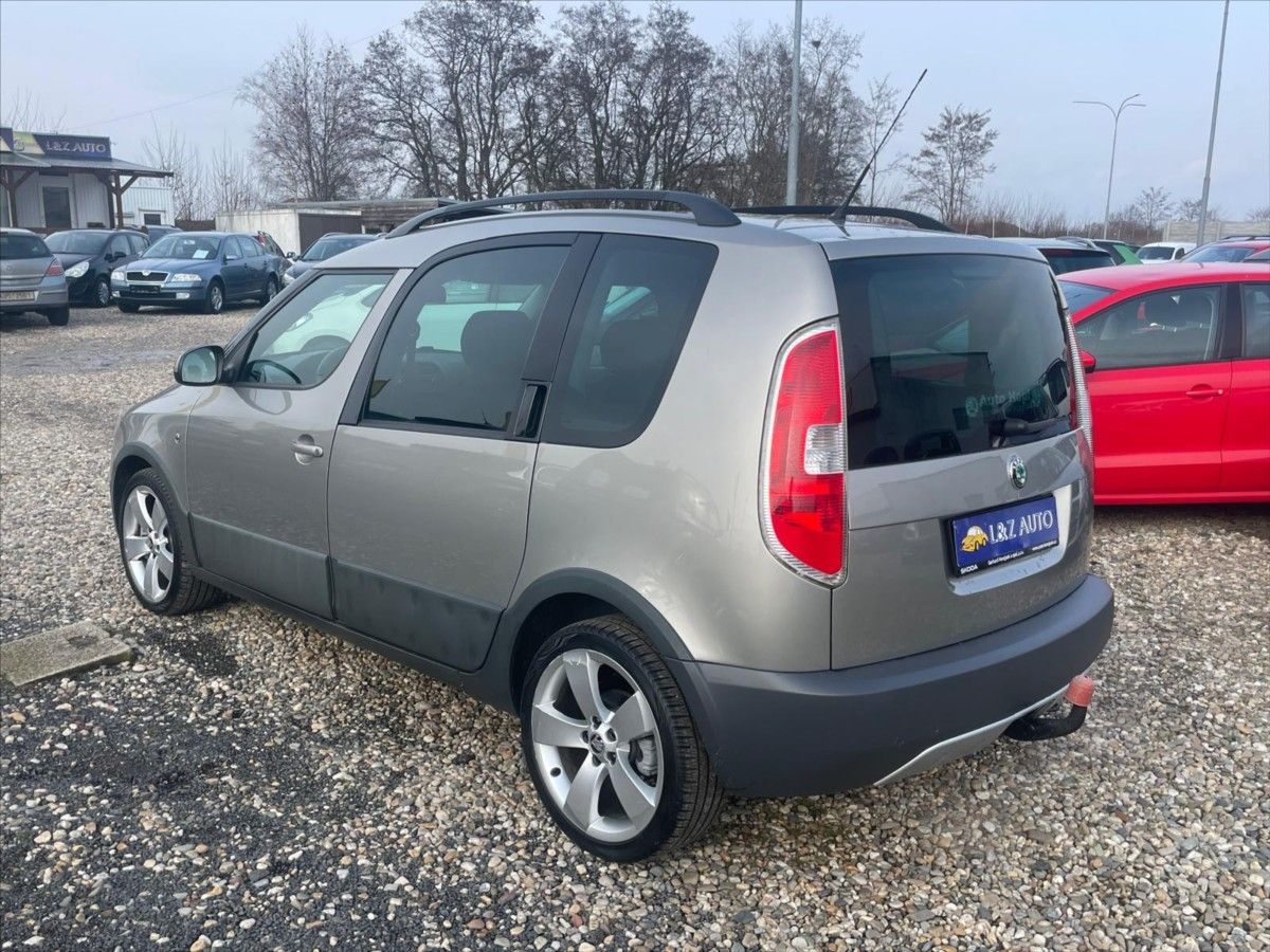 Škoda Roomster, 1,6 TDi SCOUT - fotka 4
