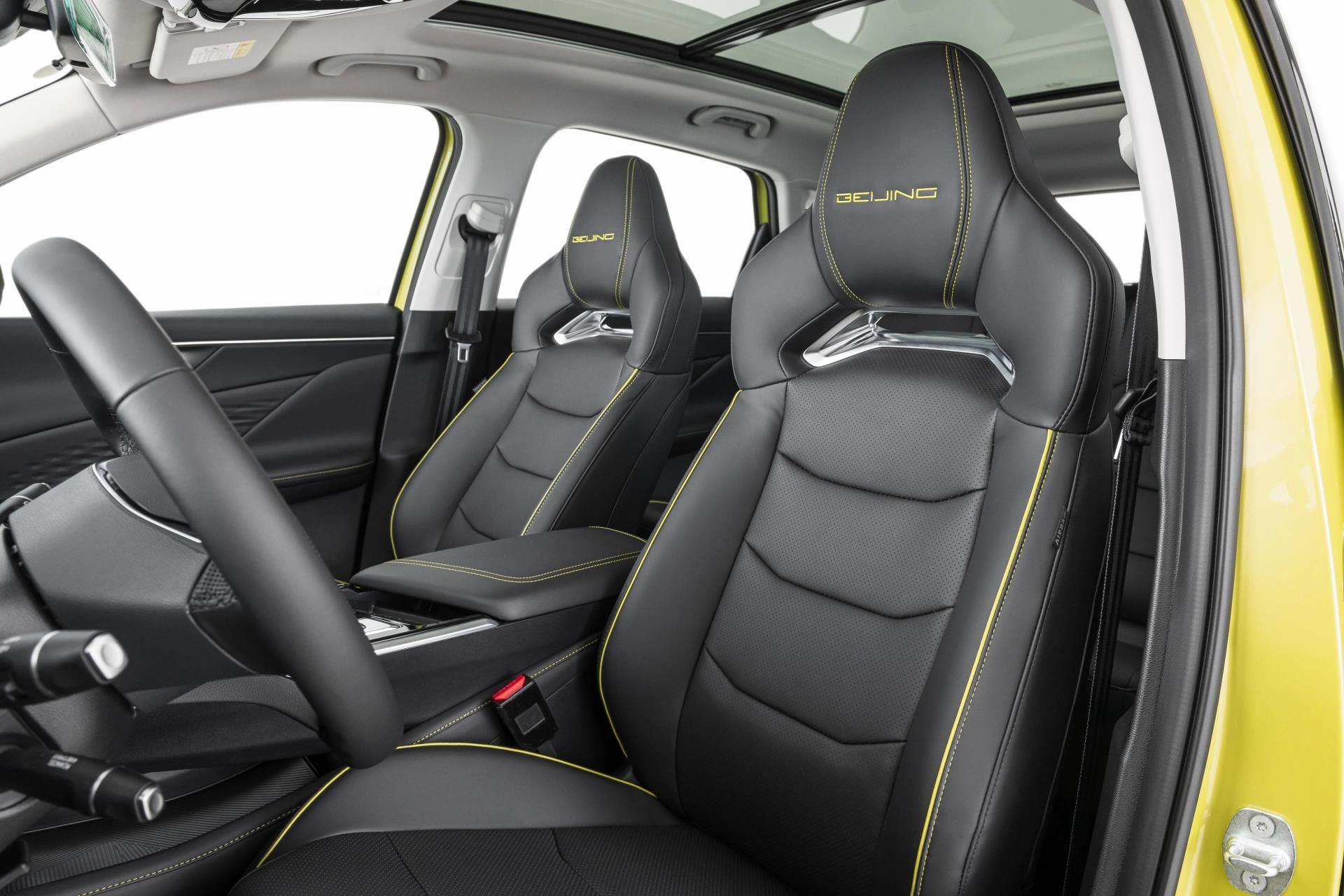BAIC X55, ALL IN 1.5T 130kW 4×2 7DCT - fotka 3