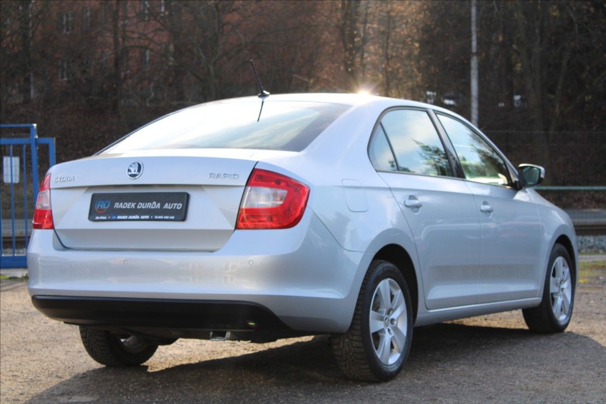 Škoda Rapid, 1,4 TDI  NOVÉ V ČR - fotka 5