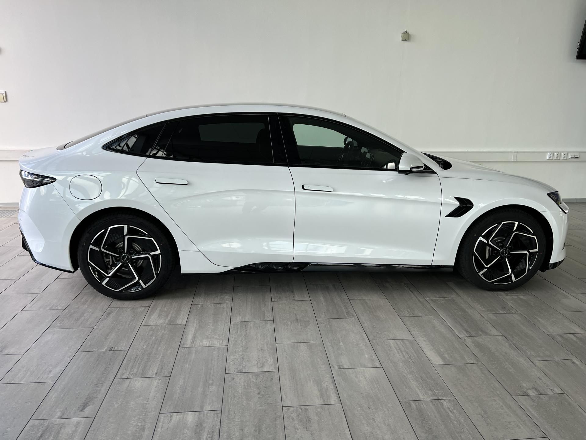 BYD Seal, Excellence AWD - fotka 4
