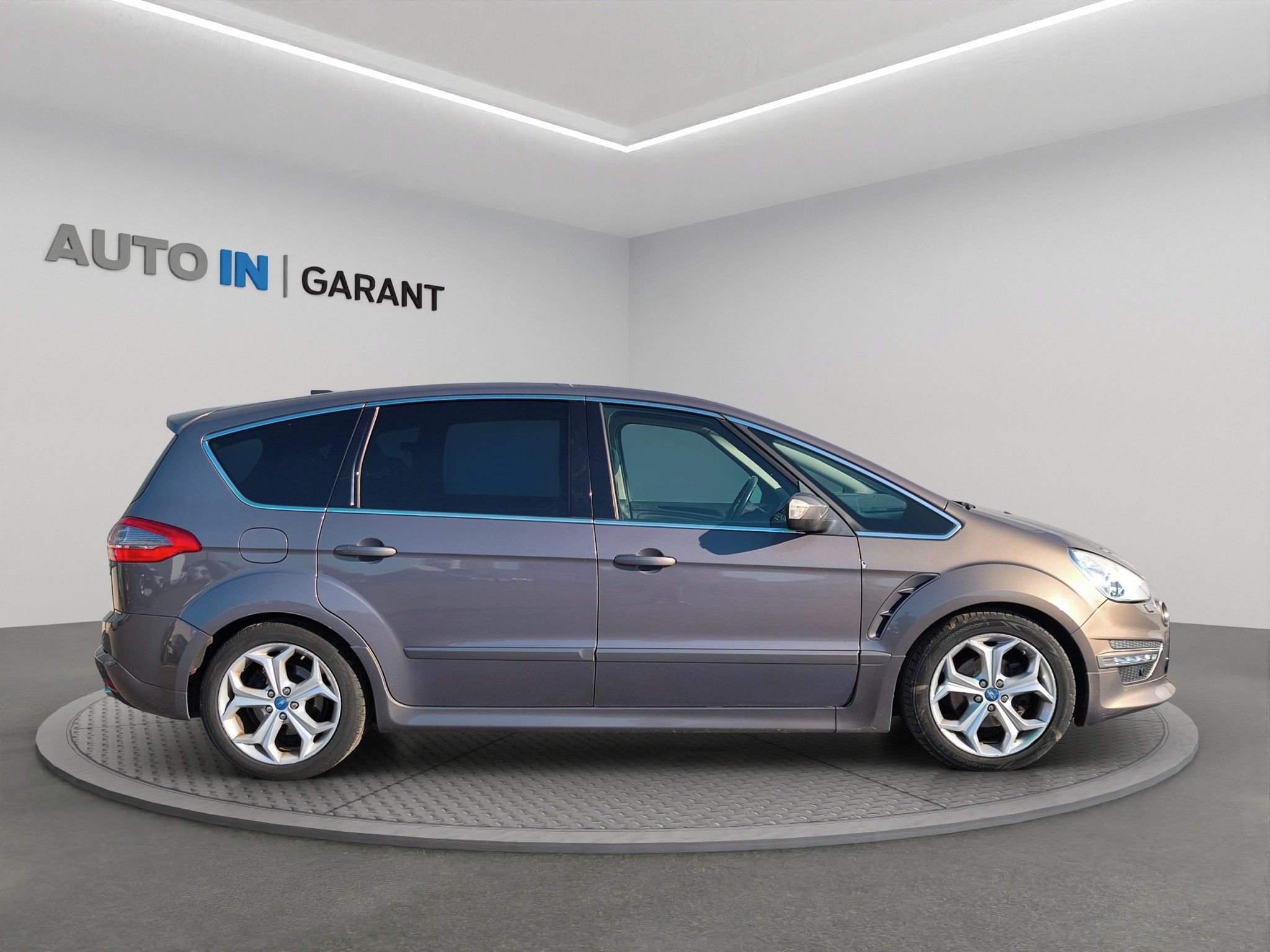 Ford S-MAX, 2.2 TDCi 147kW Titanium, tažné - fotka 4