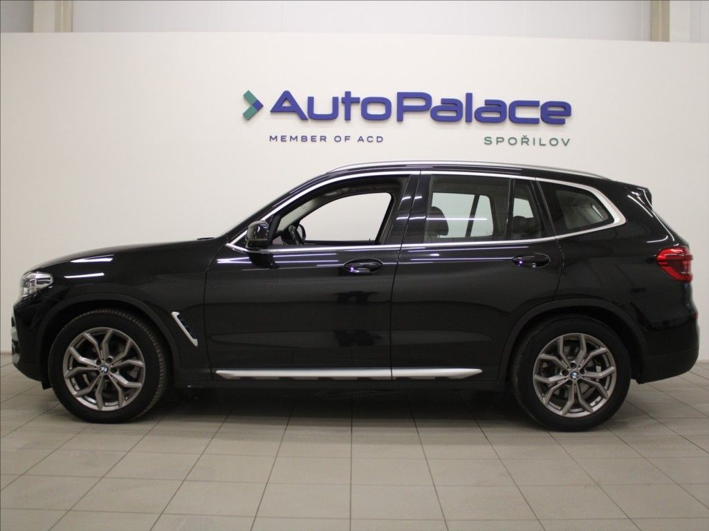 BMW X3, 2,0 20xd xLine BEZKLÍČ HUD ČR - fotka 5