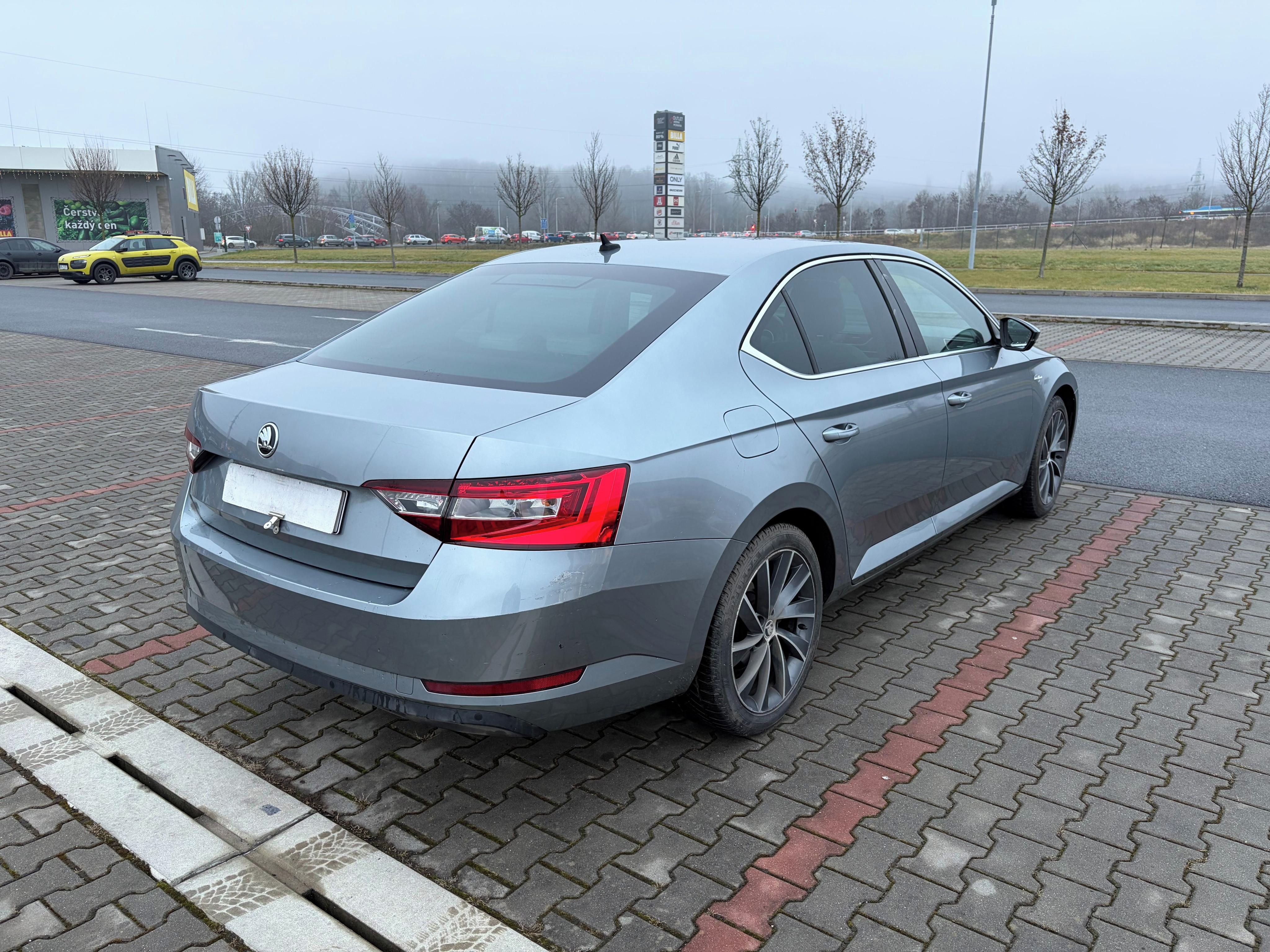 Škoda Superb, III 2.0 TDi 140kw L&K manuál - fotka 3