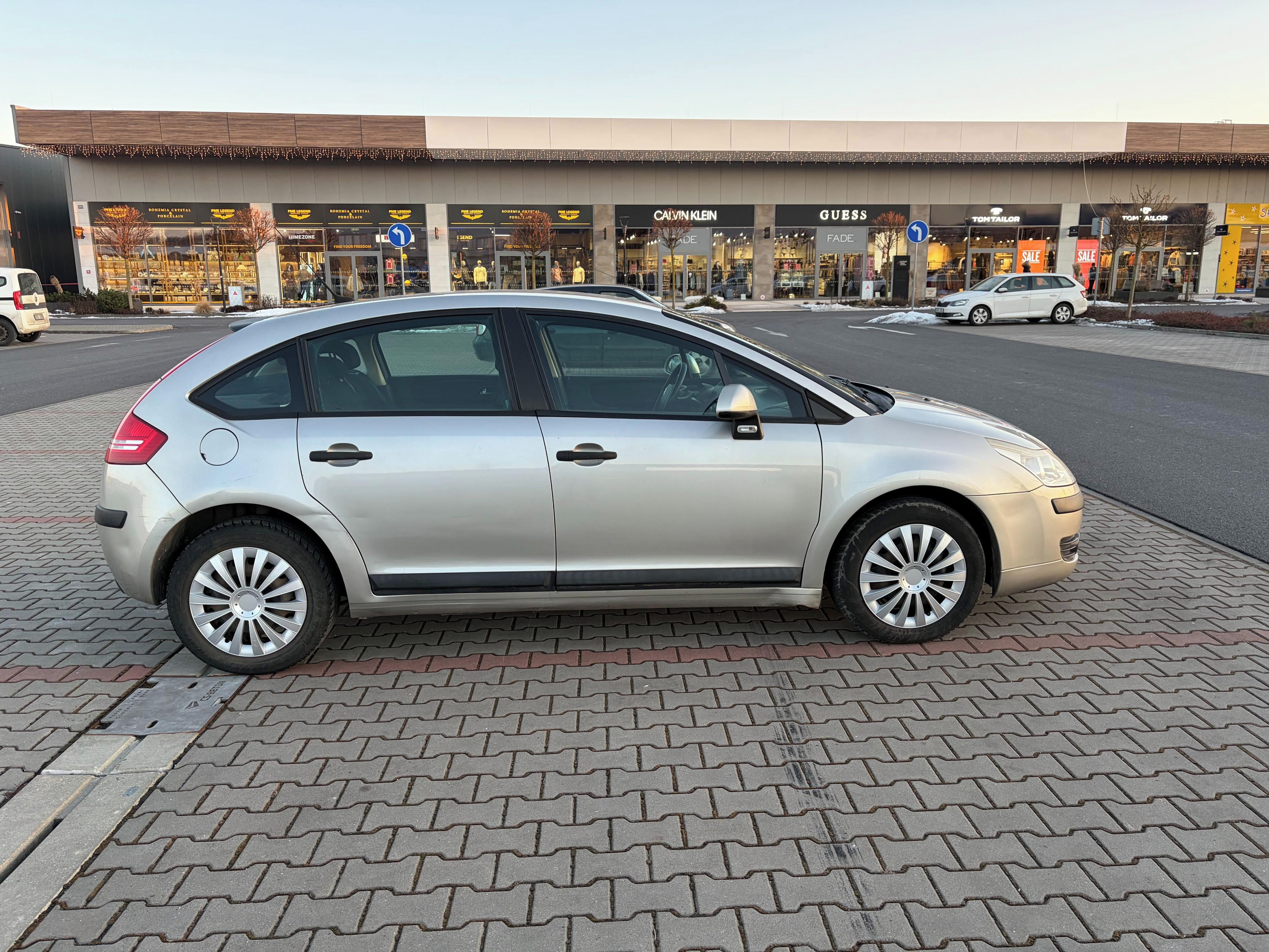 Citroën C4, 1.4i 16V ČR STK 2/2028 - fotka 2