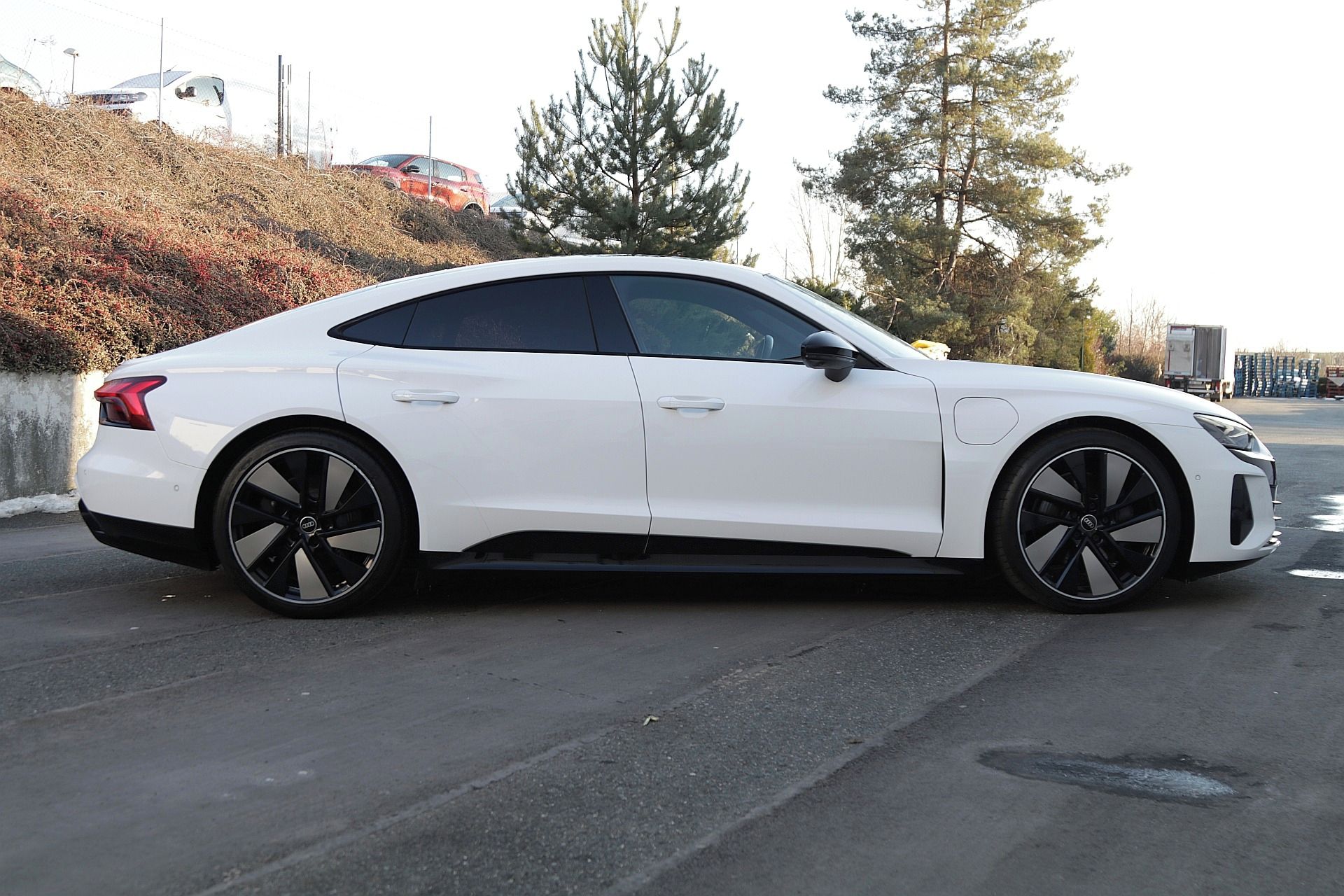 Audi e-tron GT, Dynamic/Laser/Nappa/B&O/3Dkam - fotka 5
