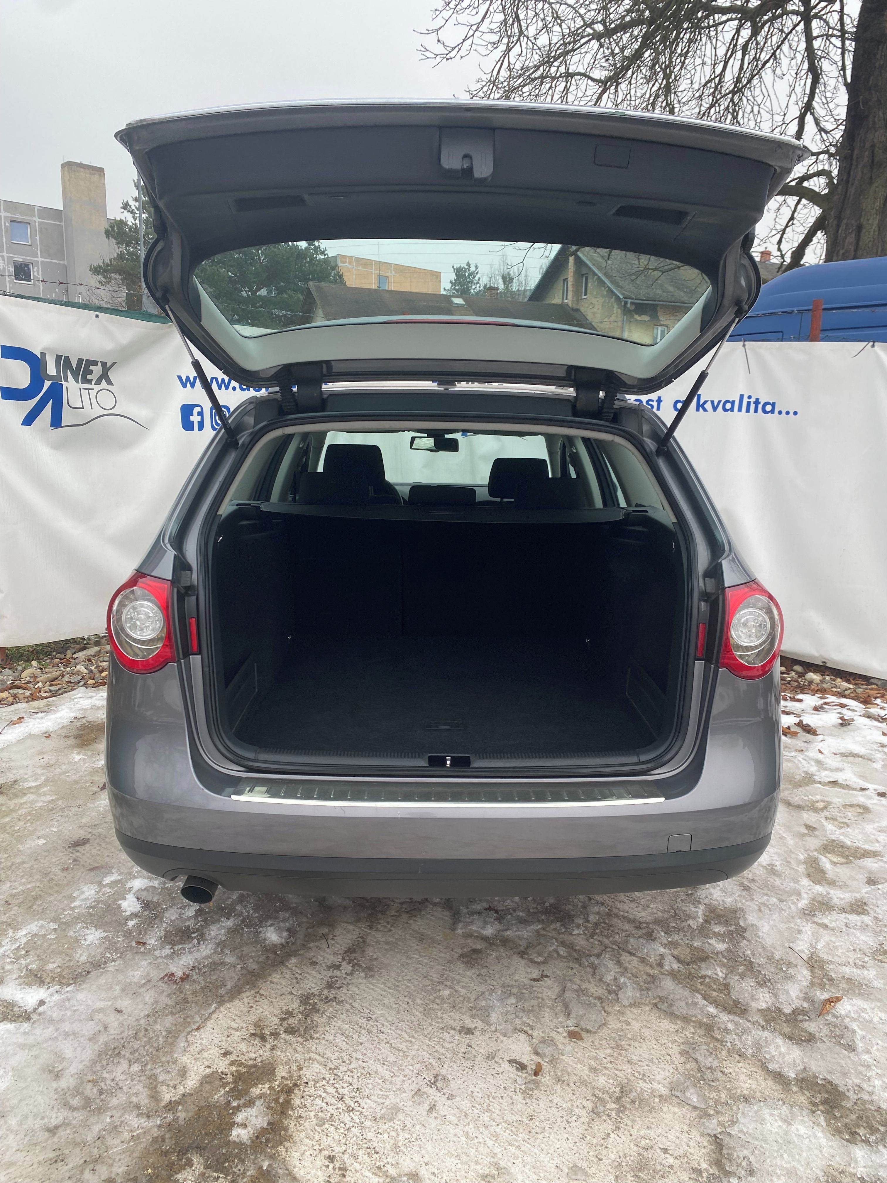 Volkswagen Passat, 1.6 FSI, SERVISNÍ HISTORIE - fotka 5