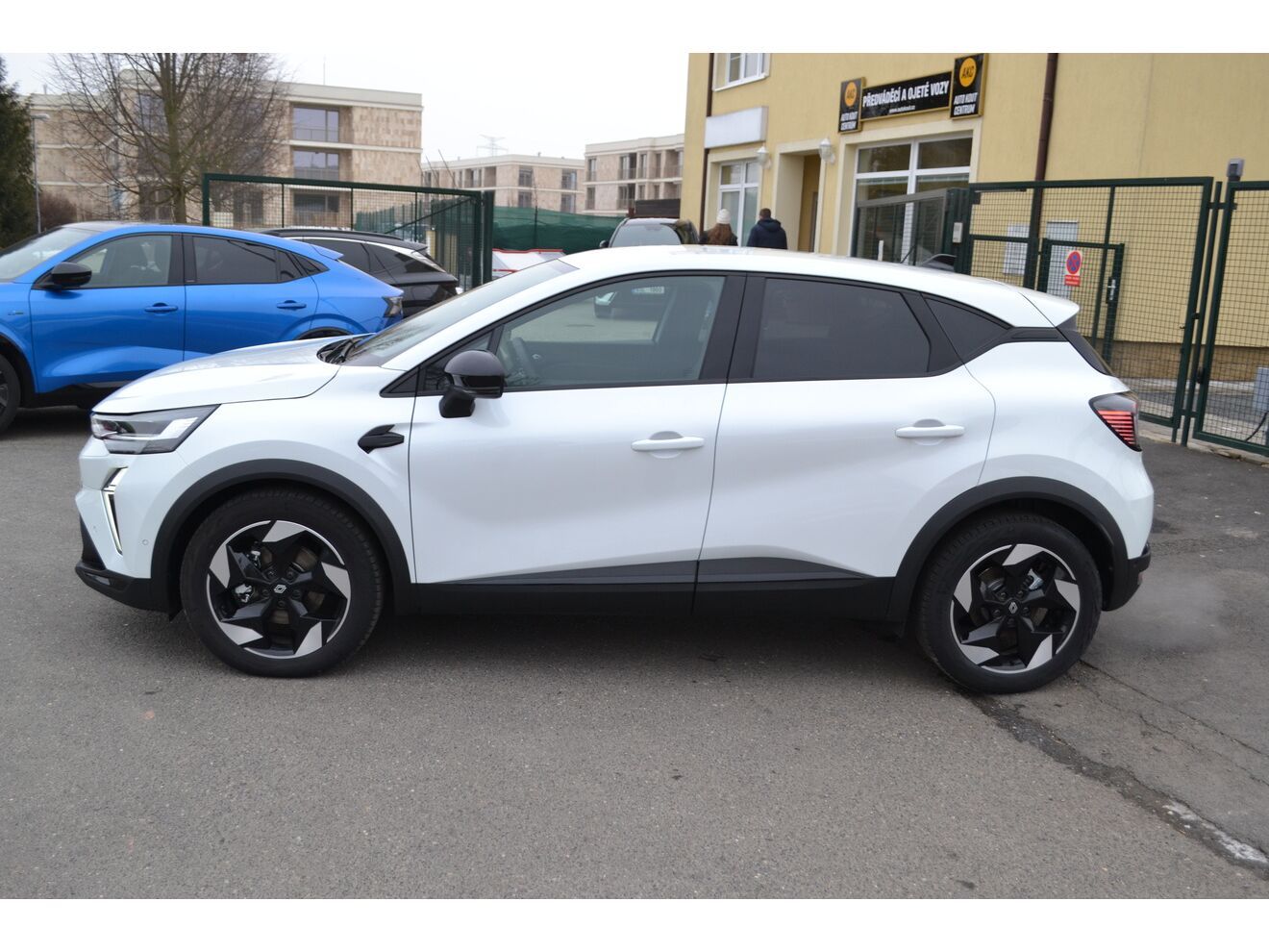 Renault Captur, techno E-Tech full hybrid 145 - fotka 2