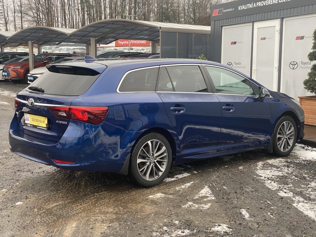 Toyota Avensis, 2.0D, ČR, Trend+, navi, pneu - fotka 6