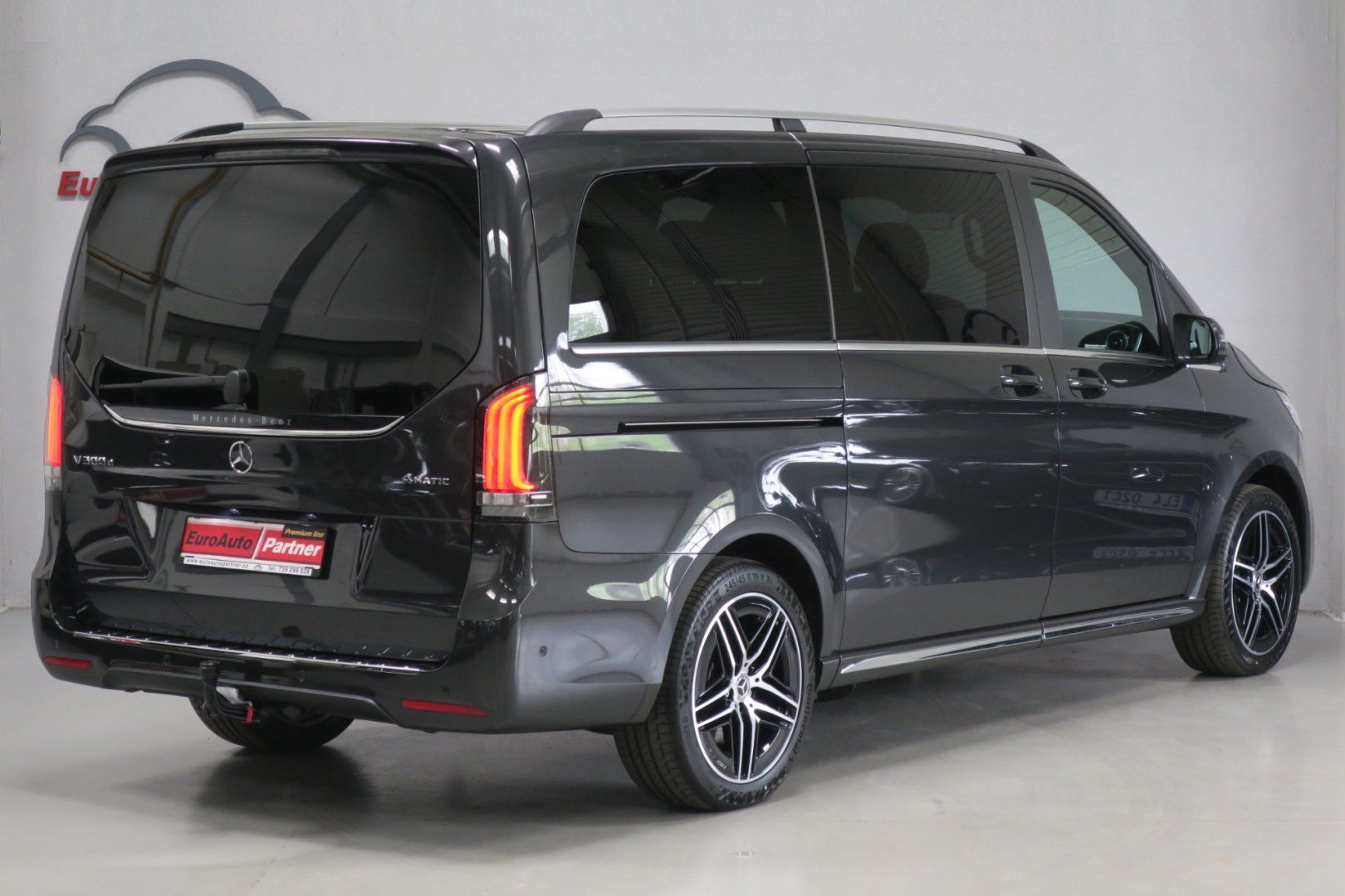 Mercedes-Benz Třídy V, 300d AVG LONG 4MATIC NOVÝ - fotka 4