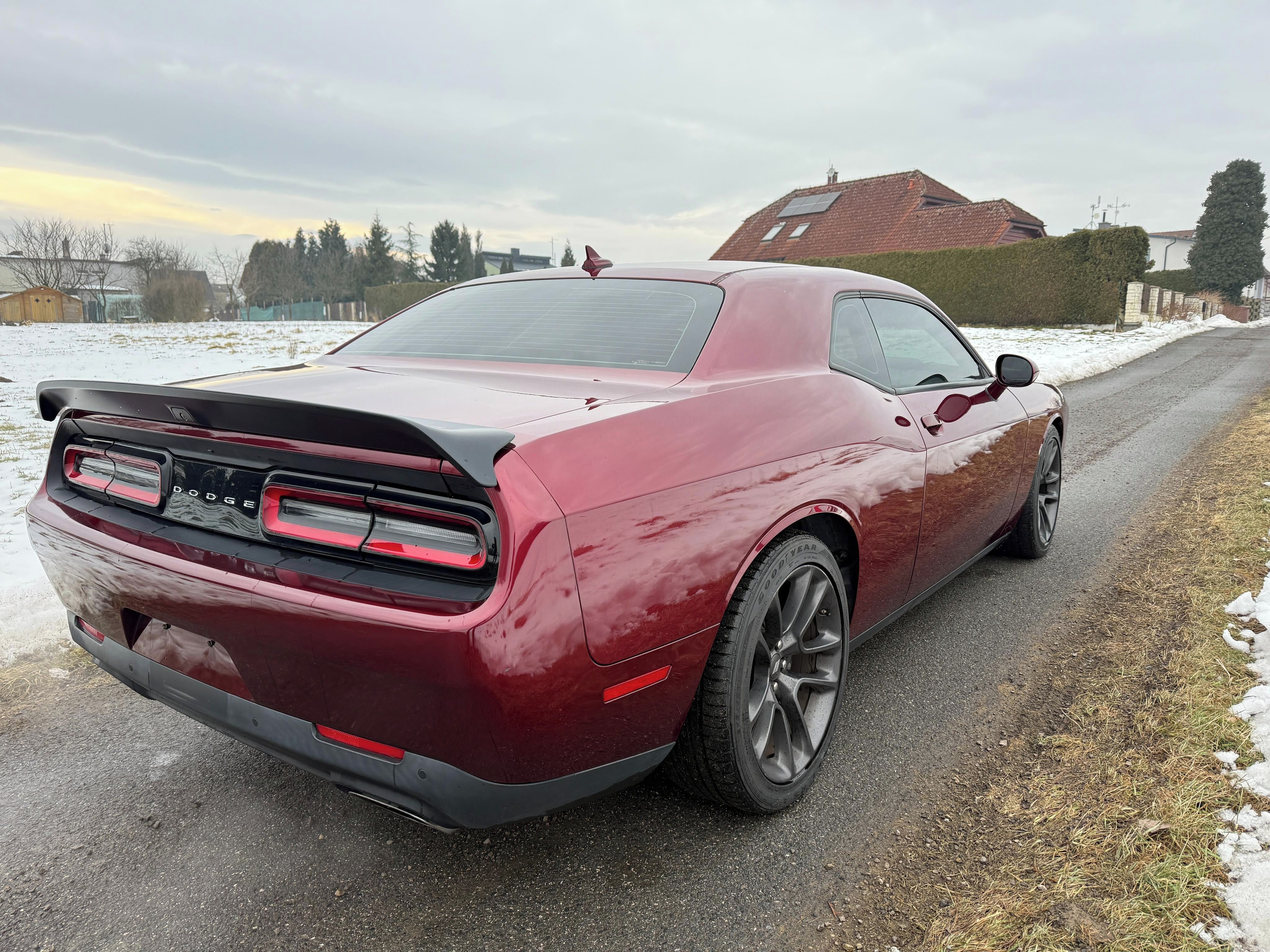 Dodge Challenger, 6,4 Shaker full výbava, záruka - fotka 6