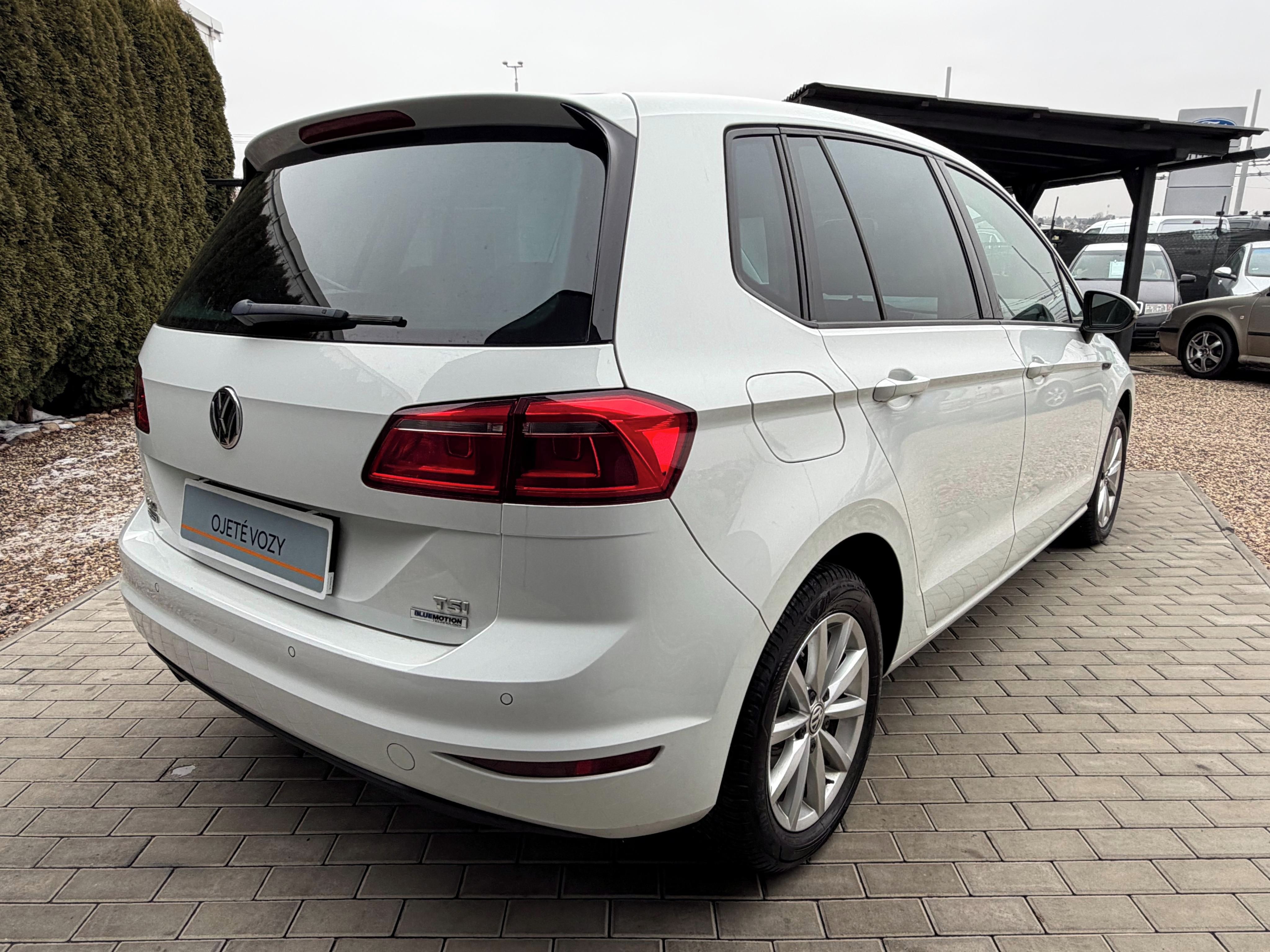 Volkswagen Golf Sportsvan, 1.2 TSI 81KW LOUNGE, Po 1. Maj - fotka 4