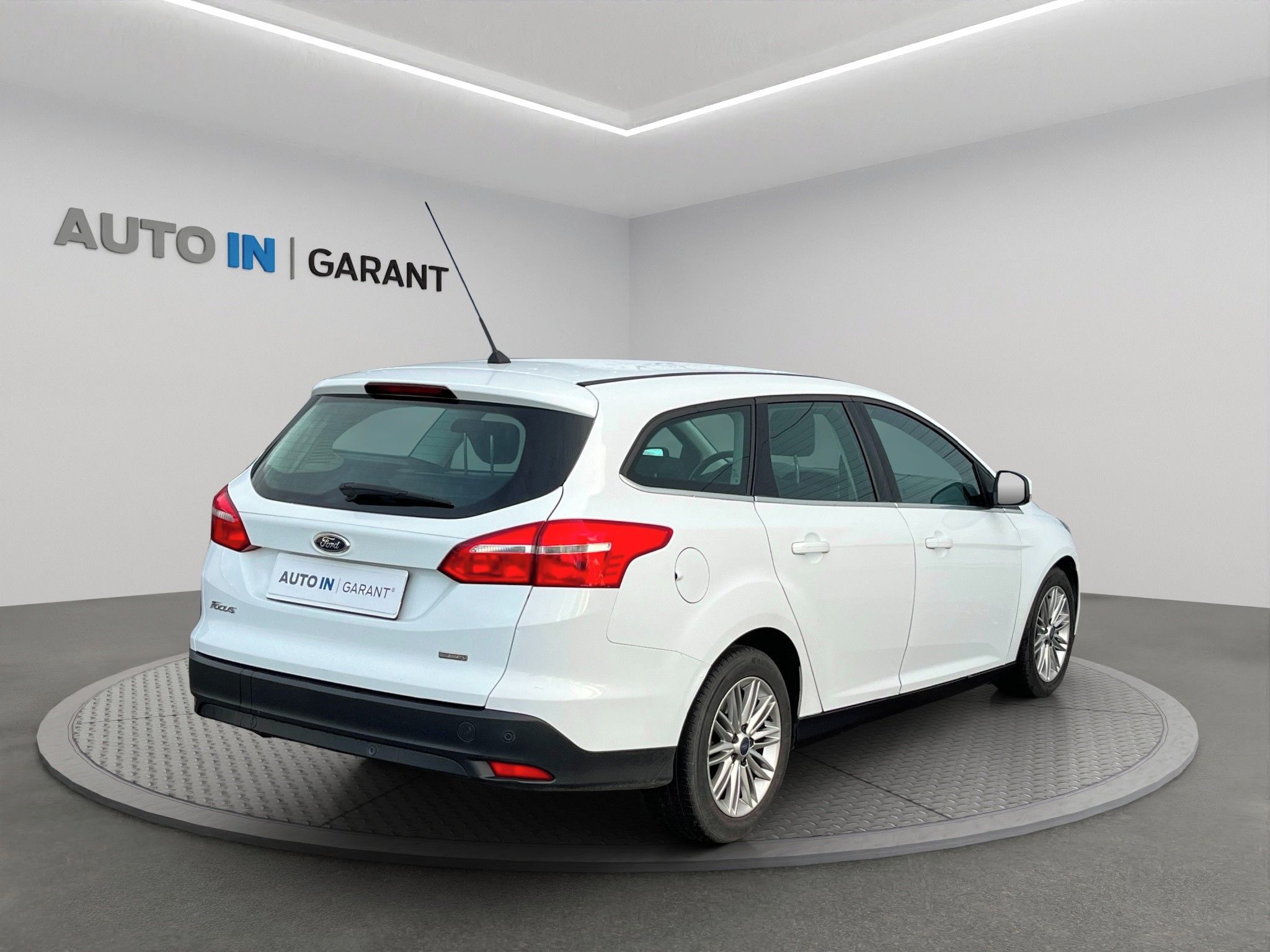 Ford Focus, 1.0 92kw, Nové v ČR - fotka 5
