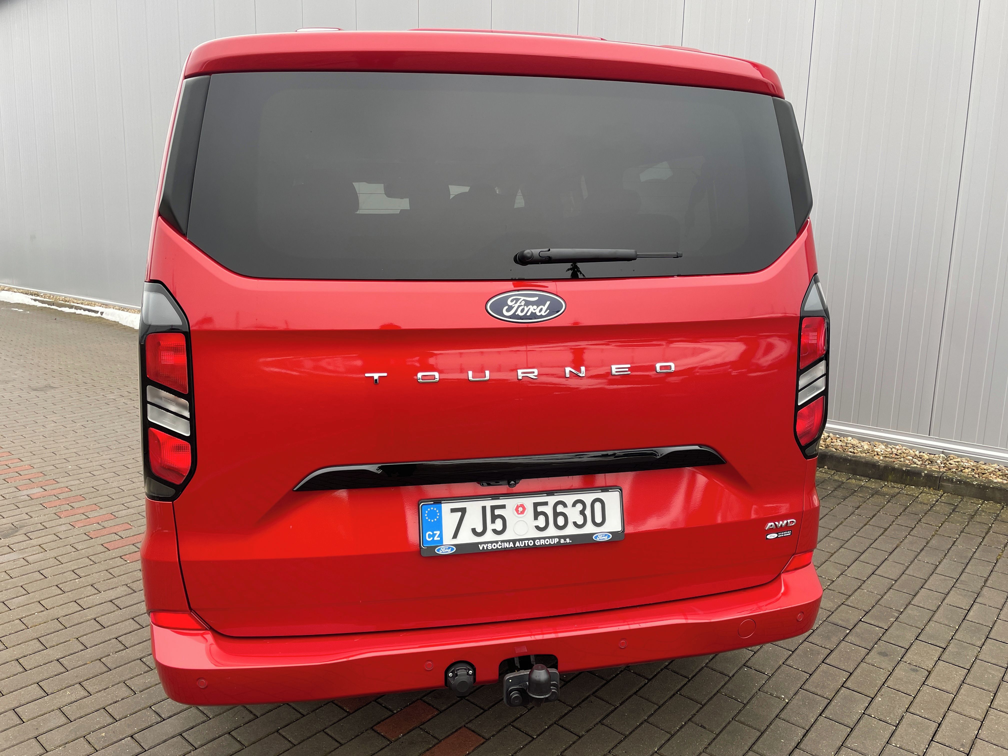 Ford Tourneo Custom, 2.0 EcoBlue 125 kW AWD L2 TIT - fotka 6