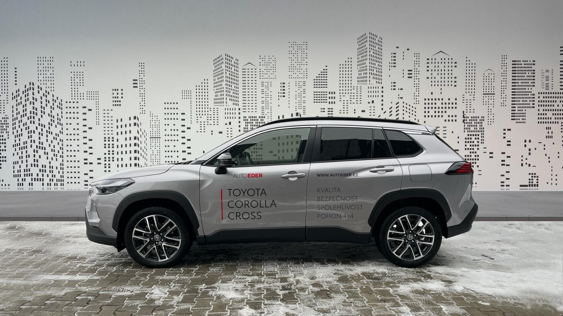 Toyota Corolla, 1,8 Hybrid e-CVT Style - fotka 2