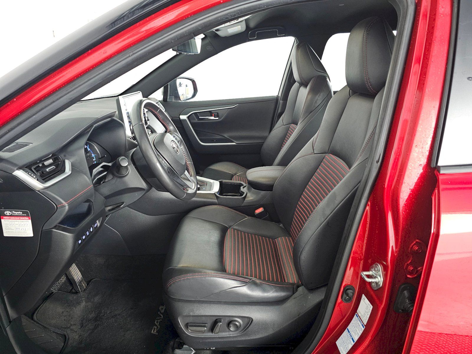 Toyota Rav4, 2.5Plug in 306k 4x4 SELECTION - fotka 6
