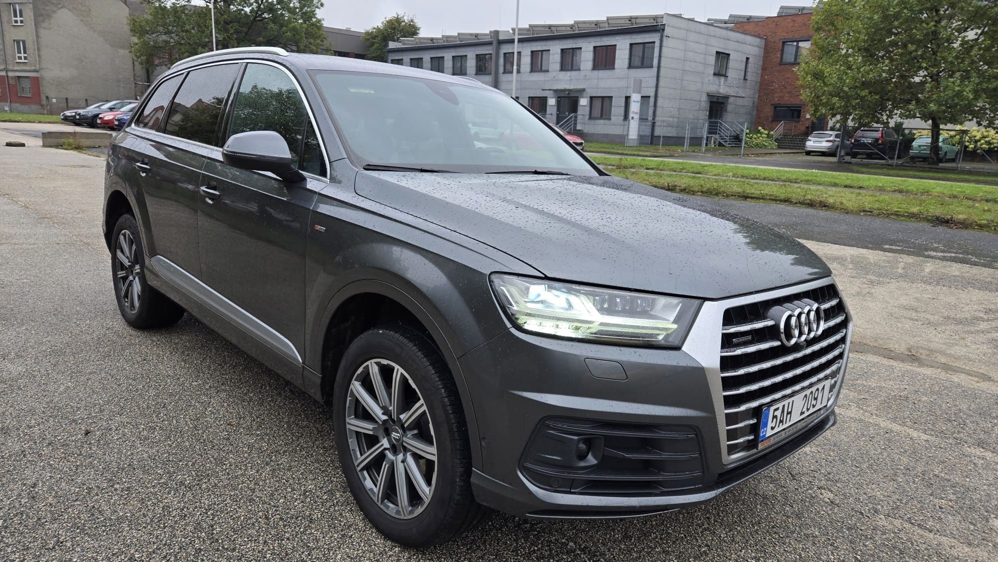 Audi Q7, 3.0TDI SLINE TAŽNE CŘ DPH - fotka 3