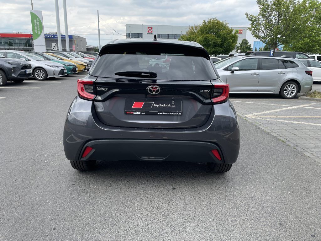 Toyota Yaris, 1.5 Hybrid Style ODBĚR 6/2026 - fotka 4