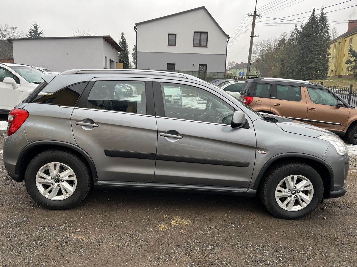 Citroën C4 Aircross, 4x4+MÁLO KM++ - fotka 6