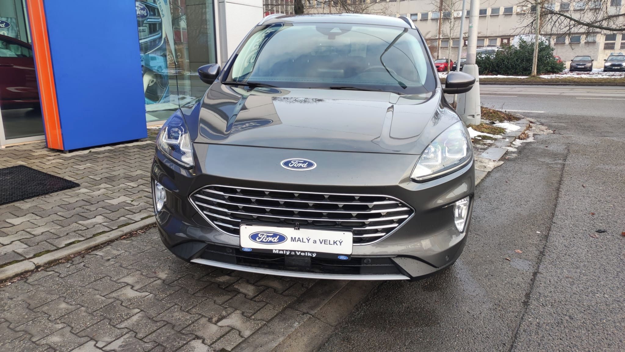 Ford Kuga, 1,5EBlue 88kW,Titanium,Aut.8st - fotka 2