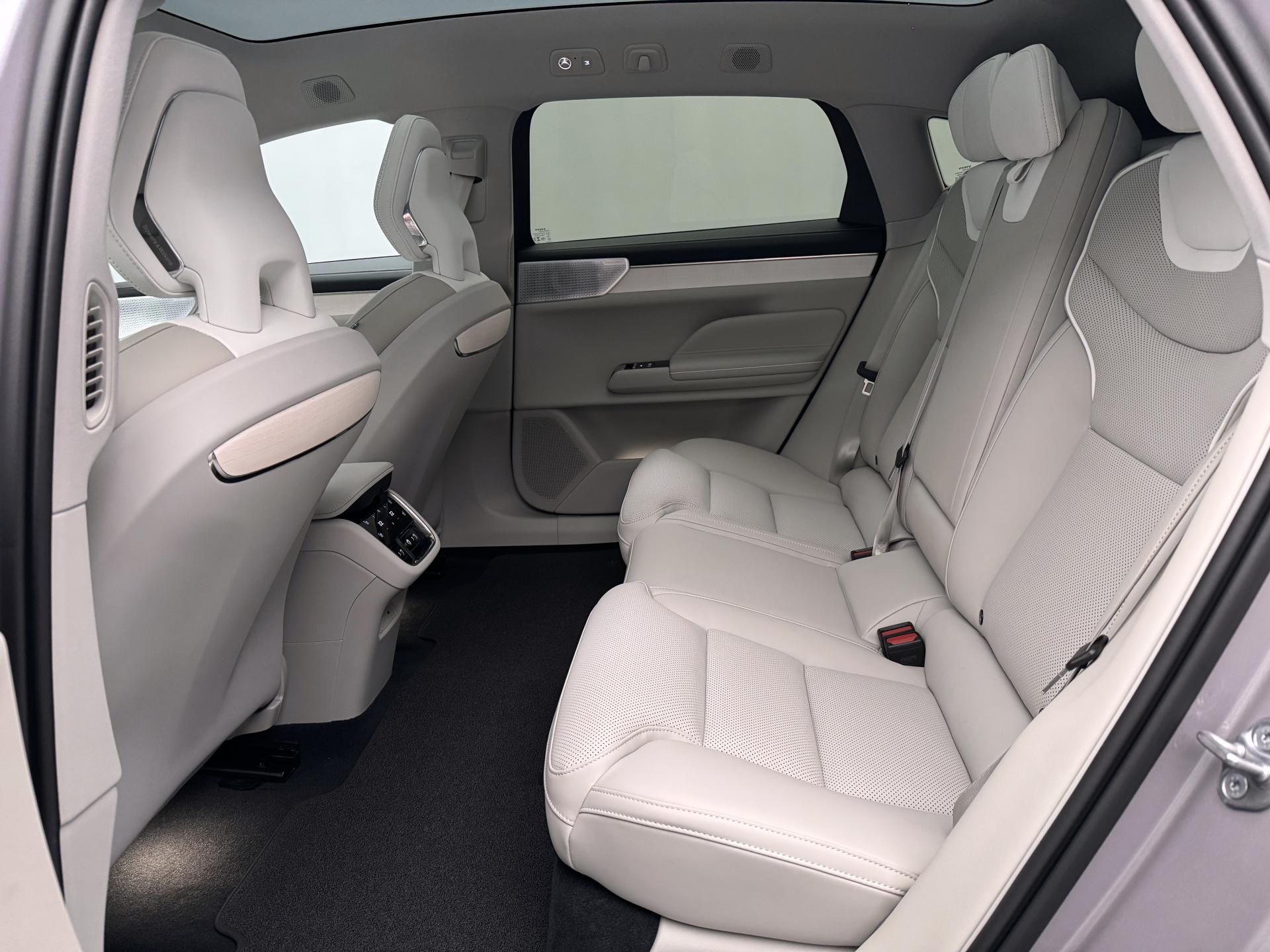 Volvo ES90, PURE ELECTRIC ULTRA - fotka 5