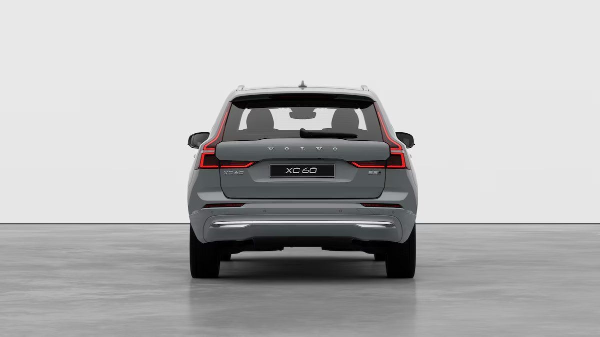Volvo XC60, PLUS BRIGHT, B5 AWD, 184+10 kW - fotka 2
