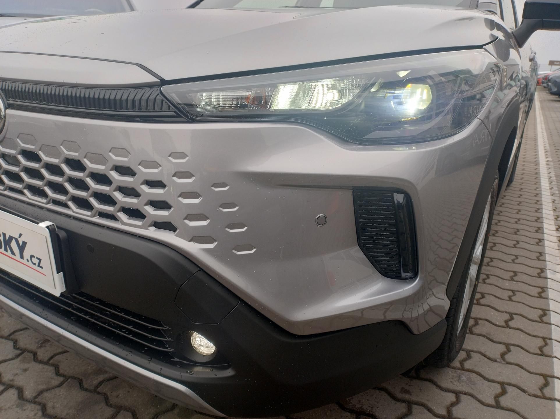 Toyota Corolla Cross, 1.8 FHEV Comfort Business - fotka 6