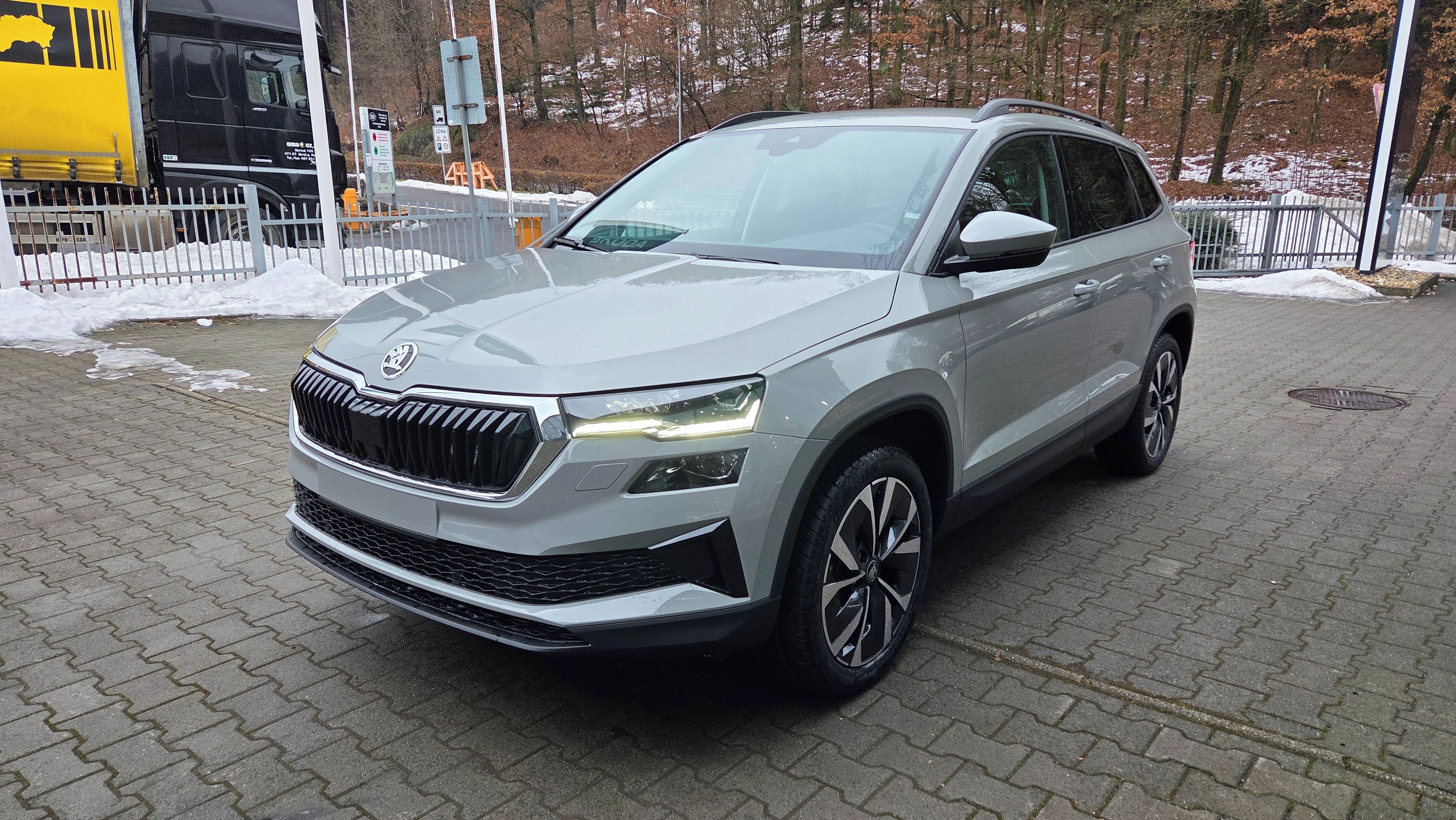 Škoda Karoq, Dynamic 1,5 TSI 110 kW DSG - fotka 2
