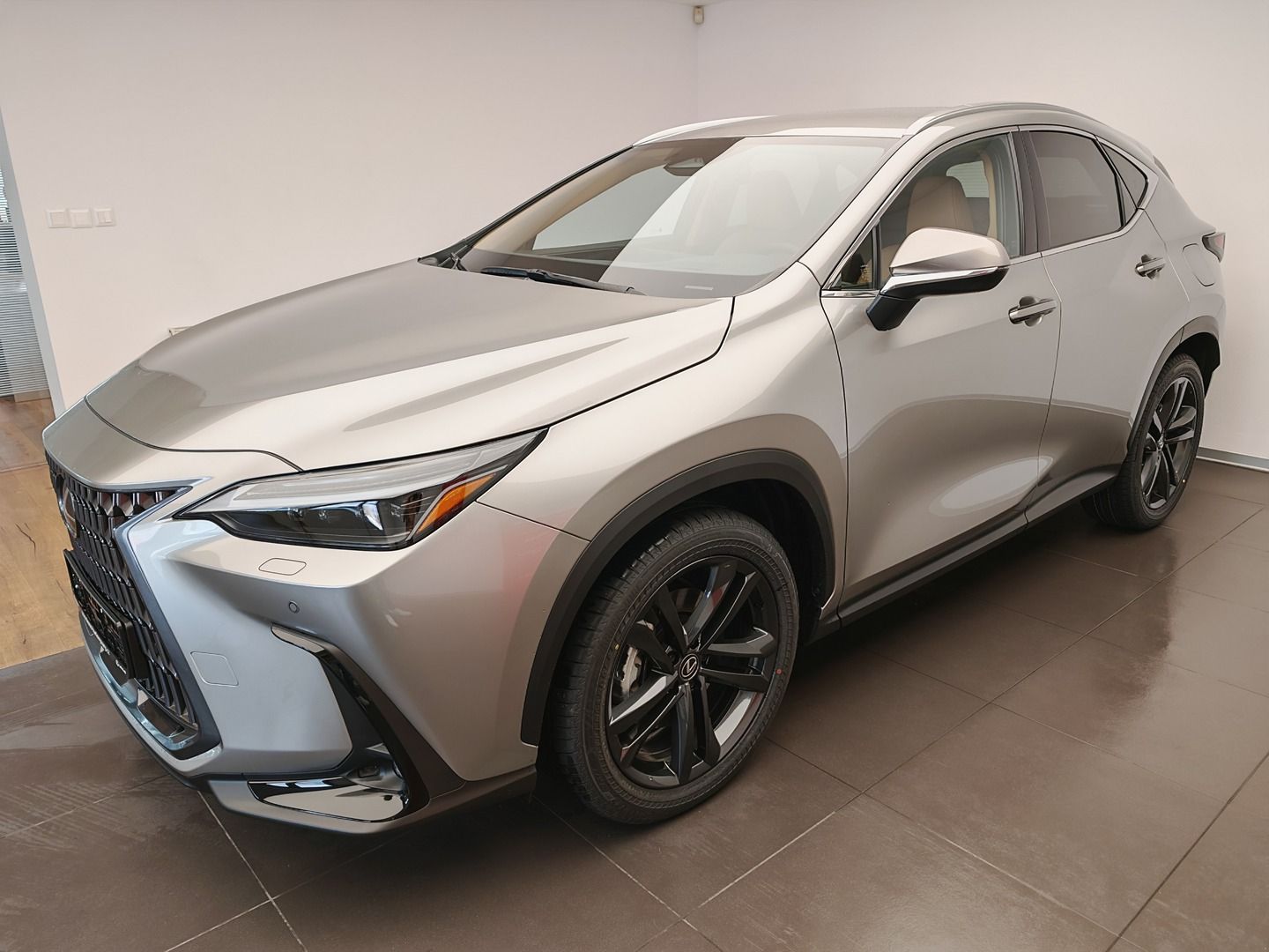 Lexus NX 450h+, 450h Executive TOP