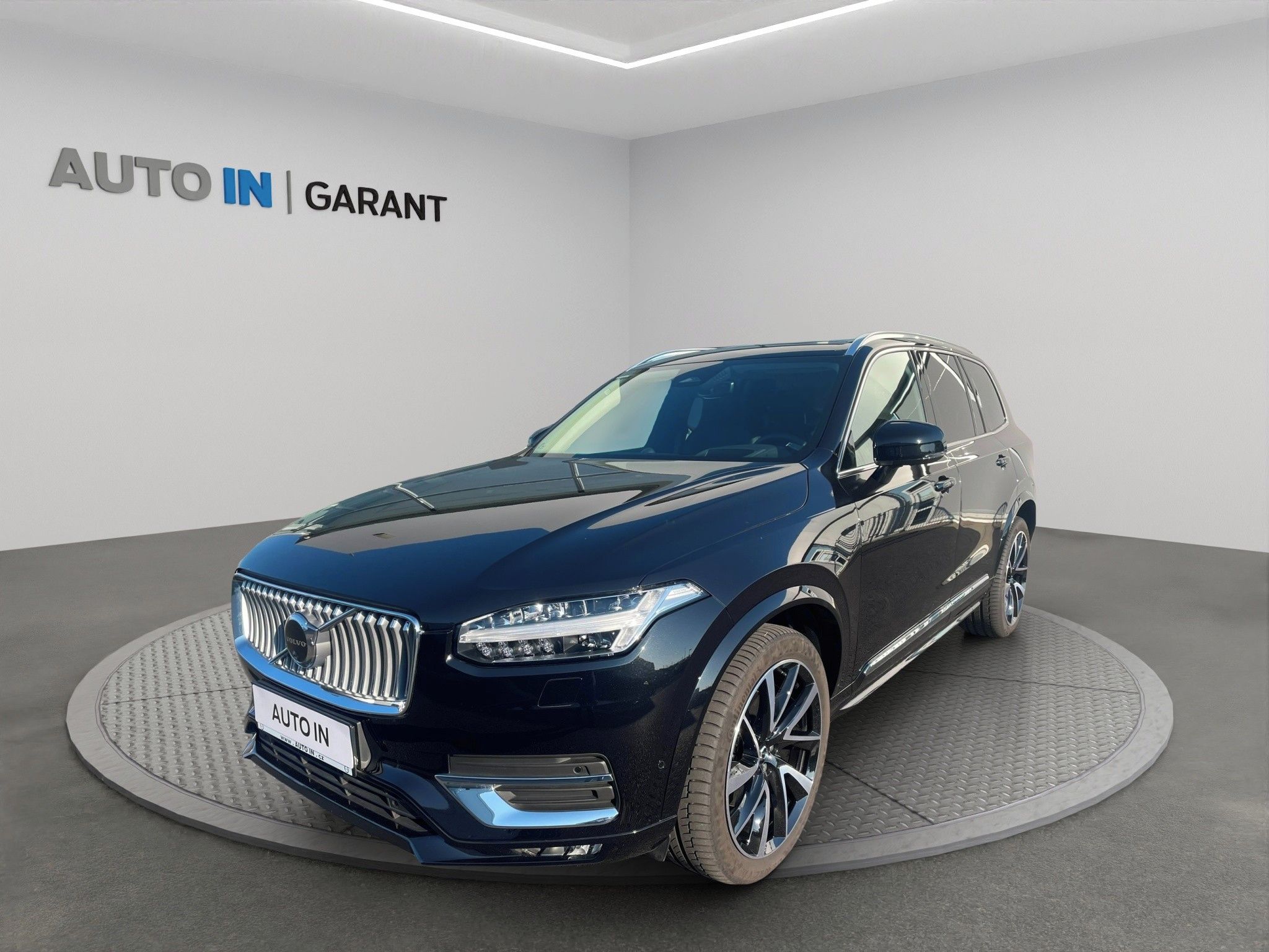 Volvo XC90, 4x4,Nejvyšší výbava,Vzduch.pod