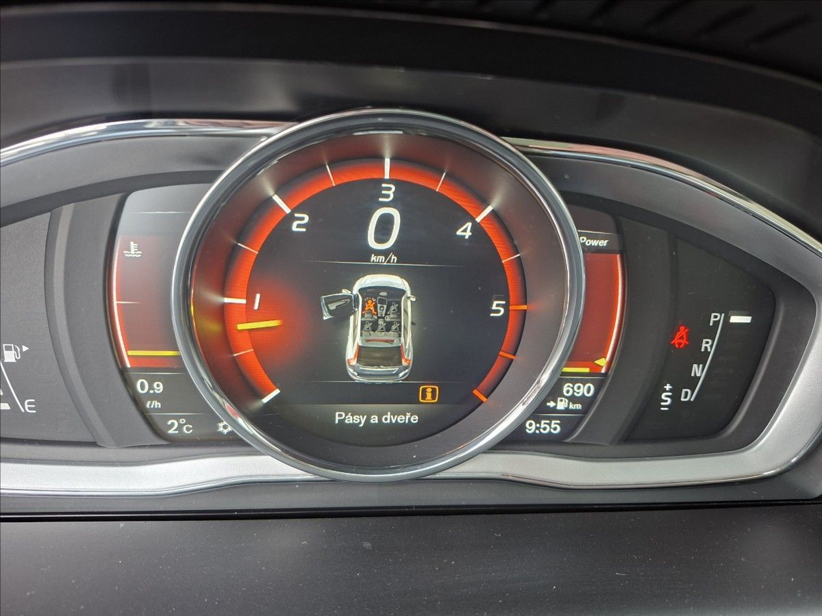 Volvo XC60, 2,4 D5 AWD - fotka 6