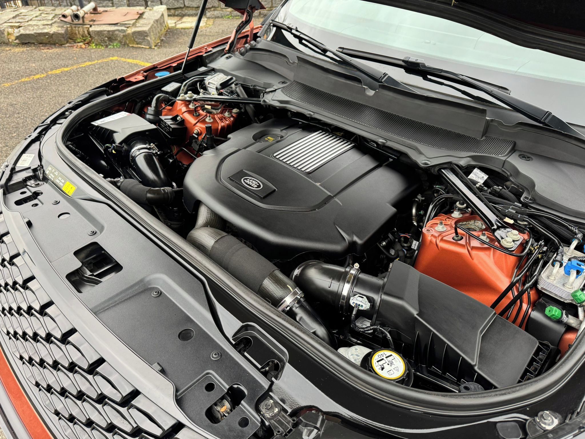 Land Rover Discovery, 3.0SDV6 ČR 1.MAJ EXTRA VÝBAVA - fotka 5
