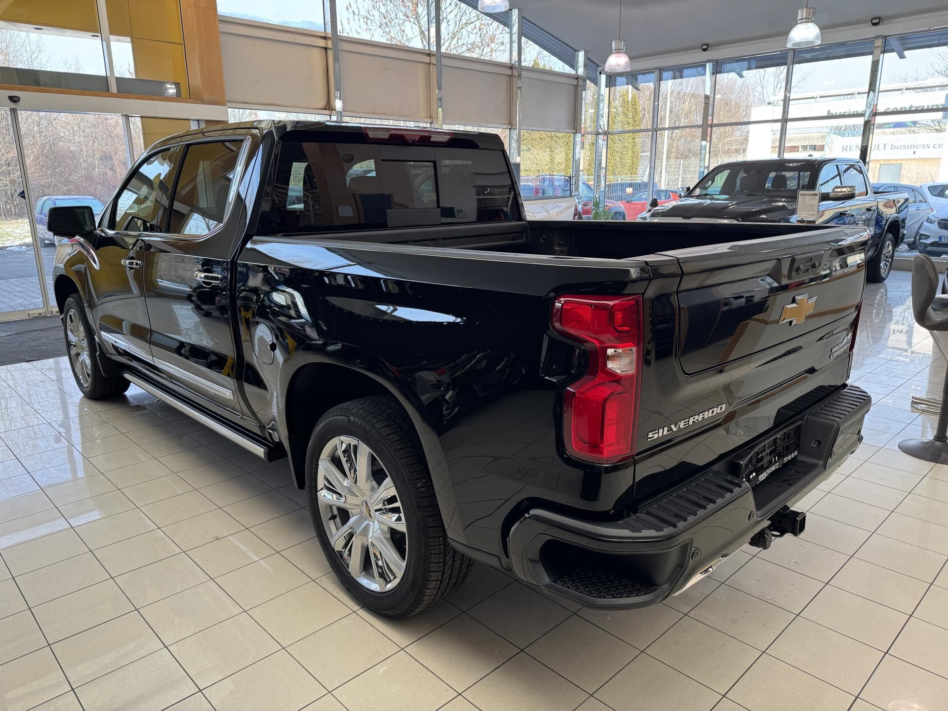 Chevrolet Silverado, High Country 6,2 V8 + LPG - fotka 3