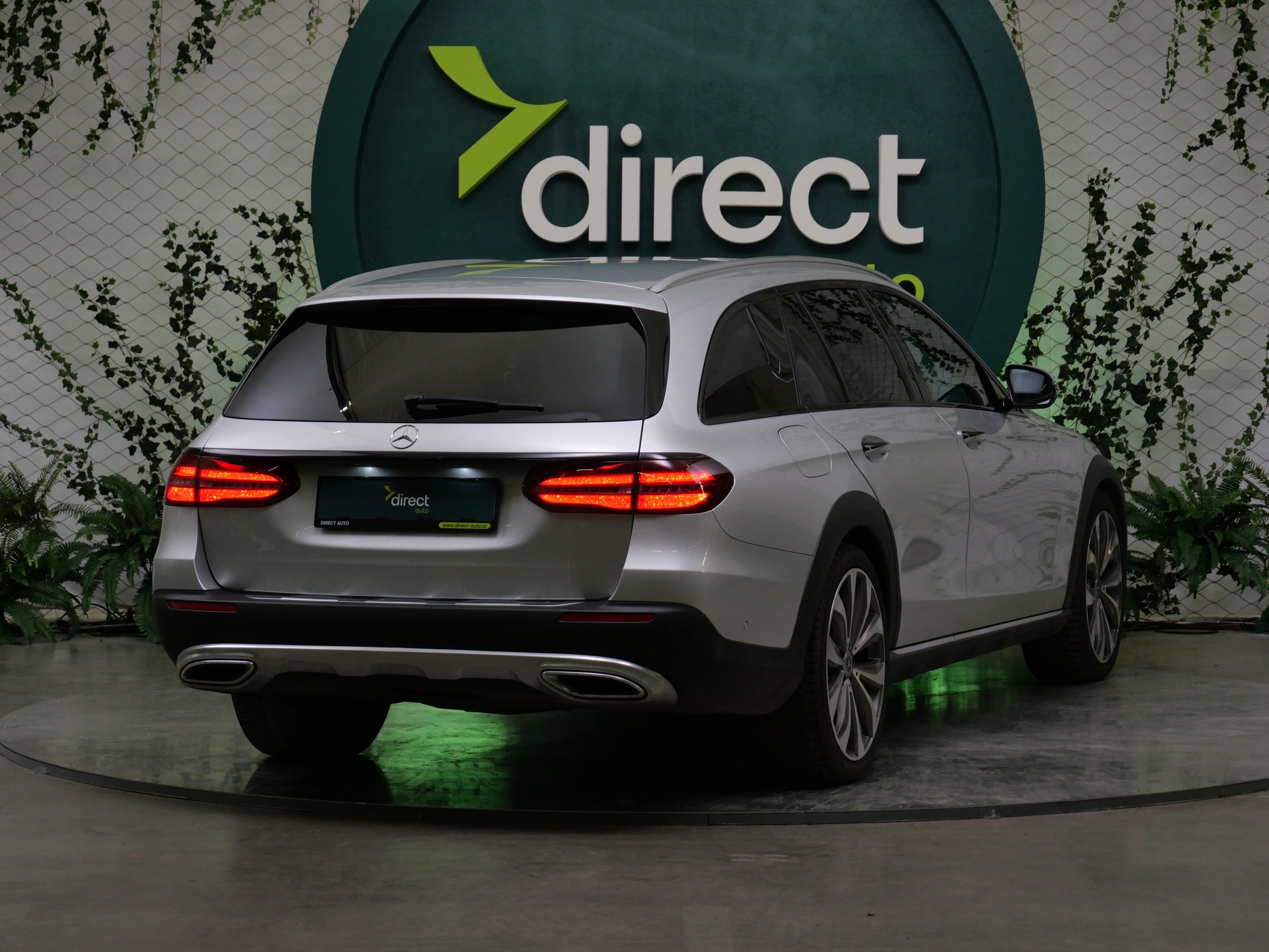Mercedes-Benz Třídy E, 220d 143 kW All-Terrain 4Matic - fotka 2