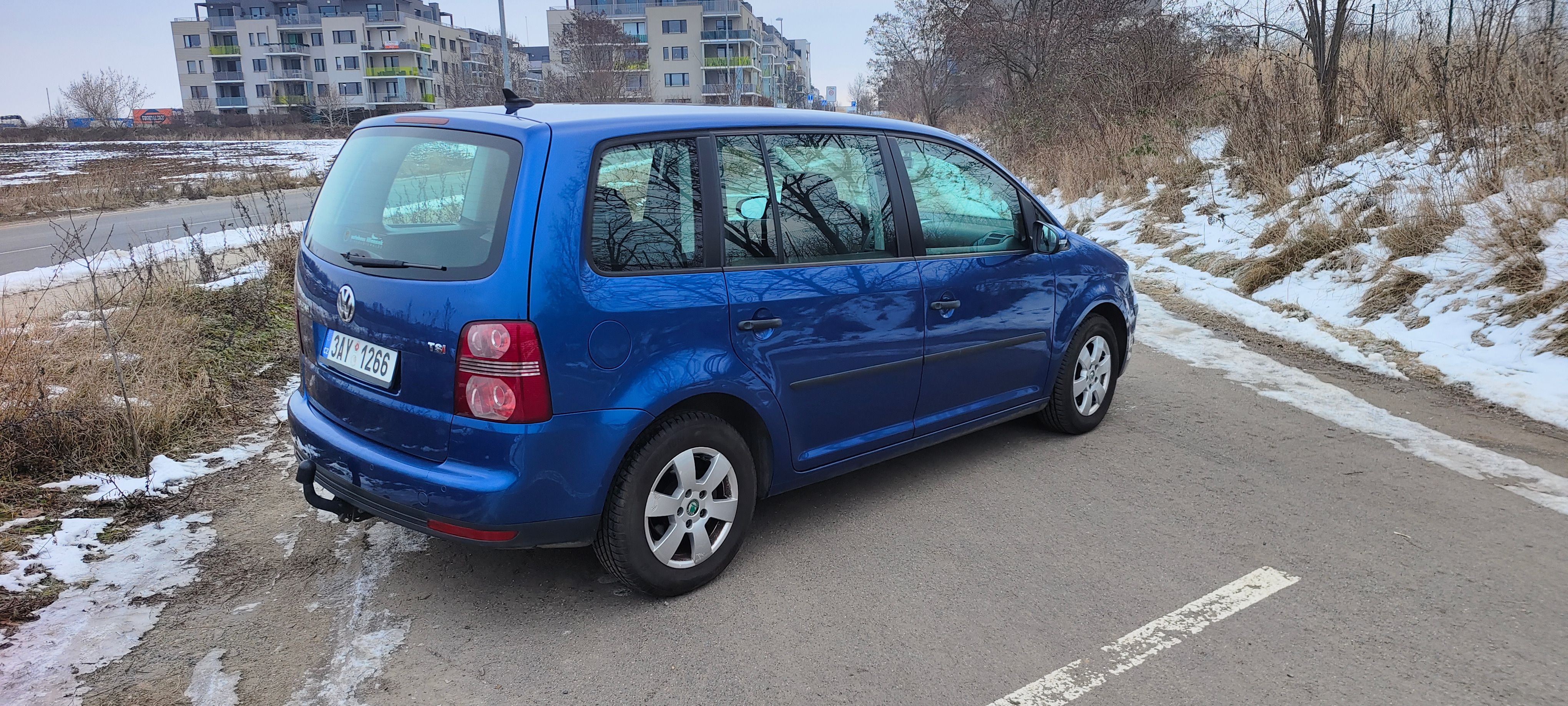 Volkswagen Touran, VW Touran 1.4 TSi 7m !výbava! - fotka 4