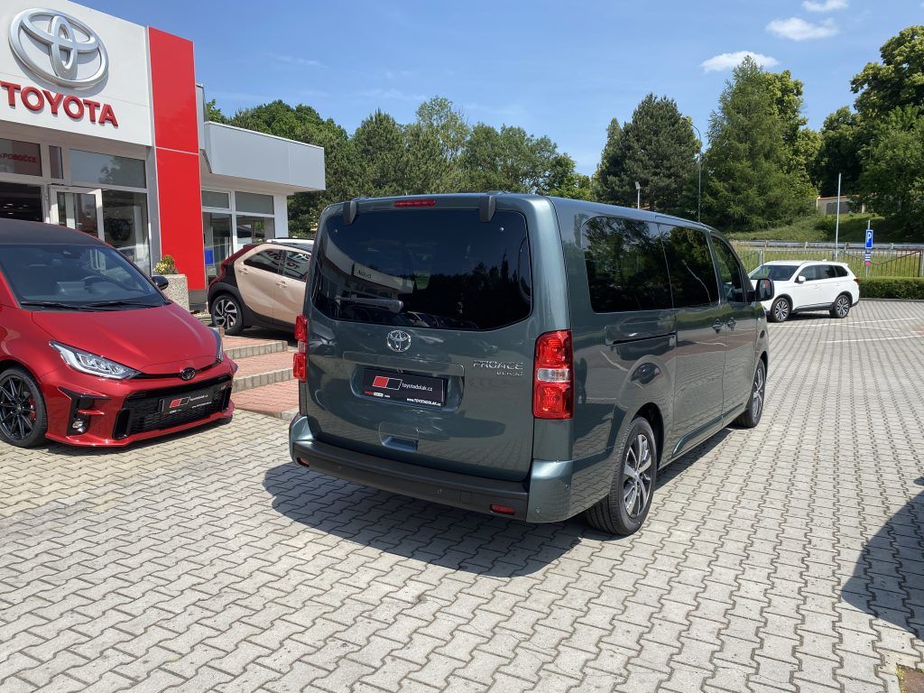 Toyota Proace Verso, 2,0 Diesel L2 8/AT Family Web - fotka 4