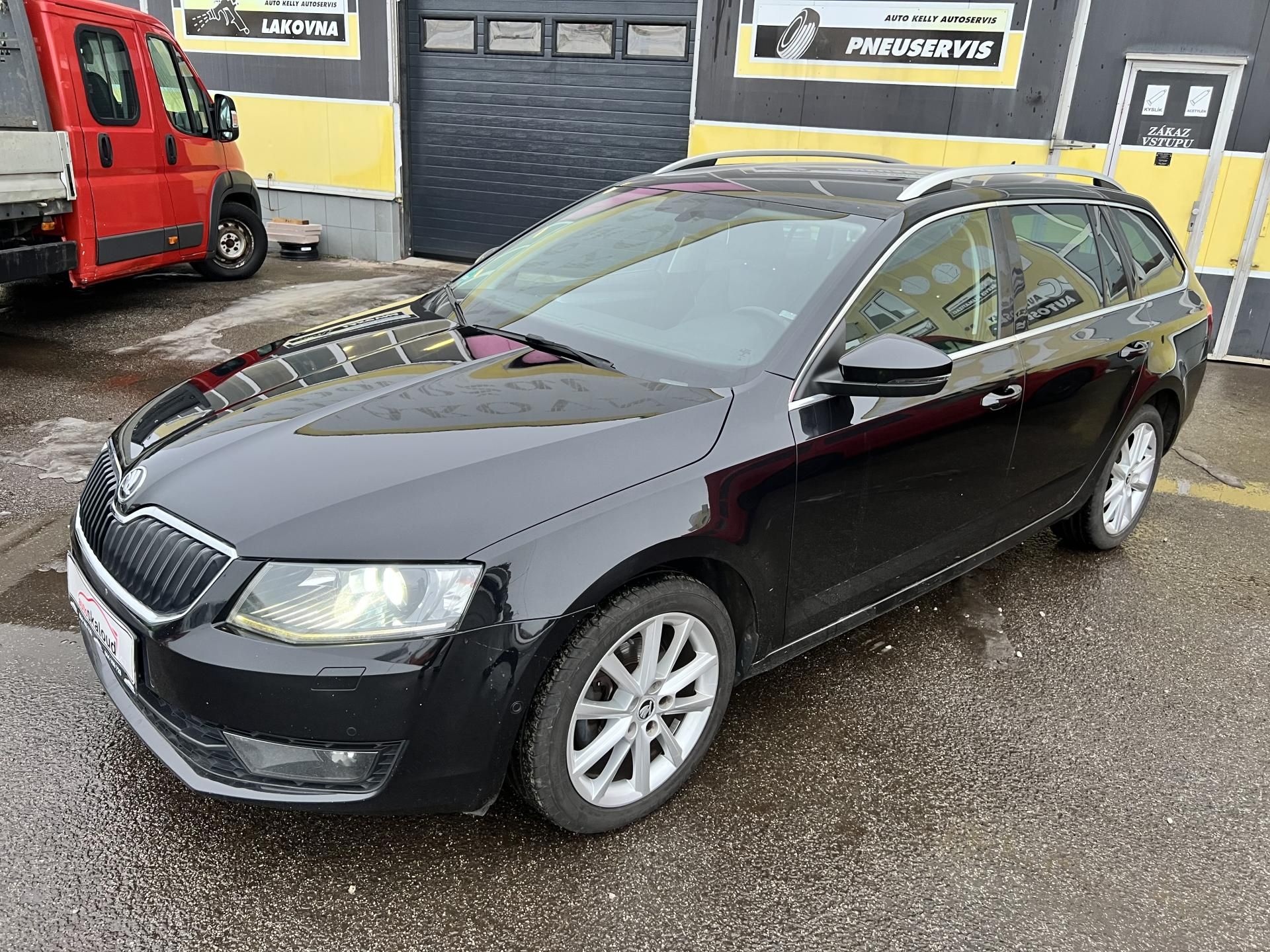 Škoda Octavia, 2.0TDI 110KW,4x4,KůŽE,NAVI,XEN - fotka 3