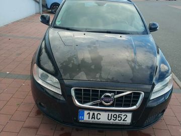 Volvo V70 manuál