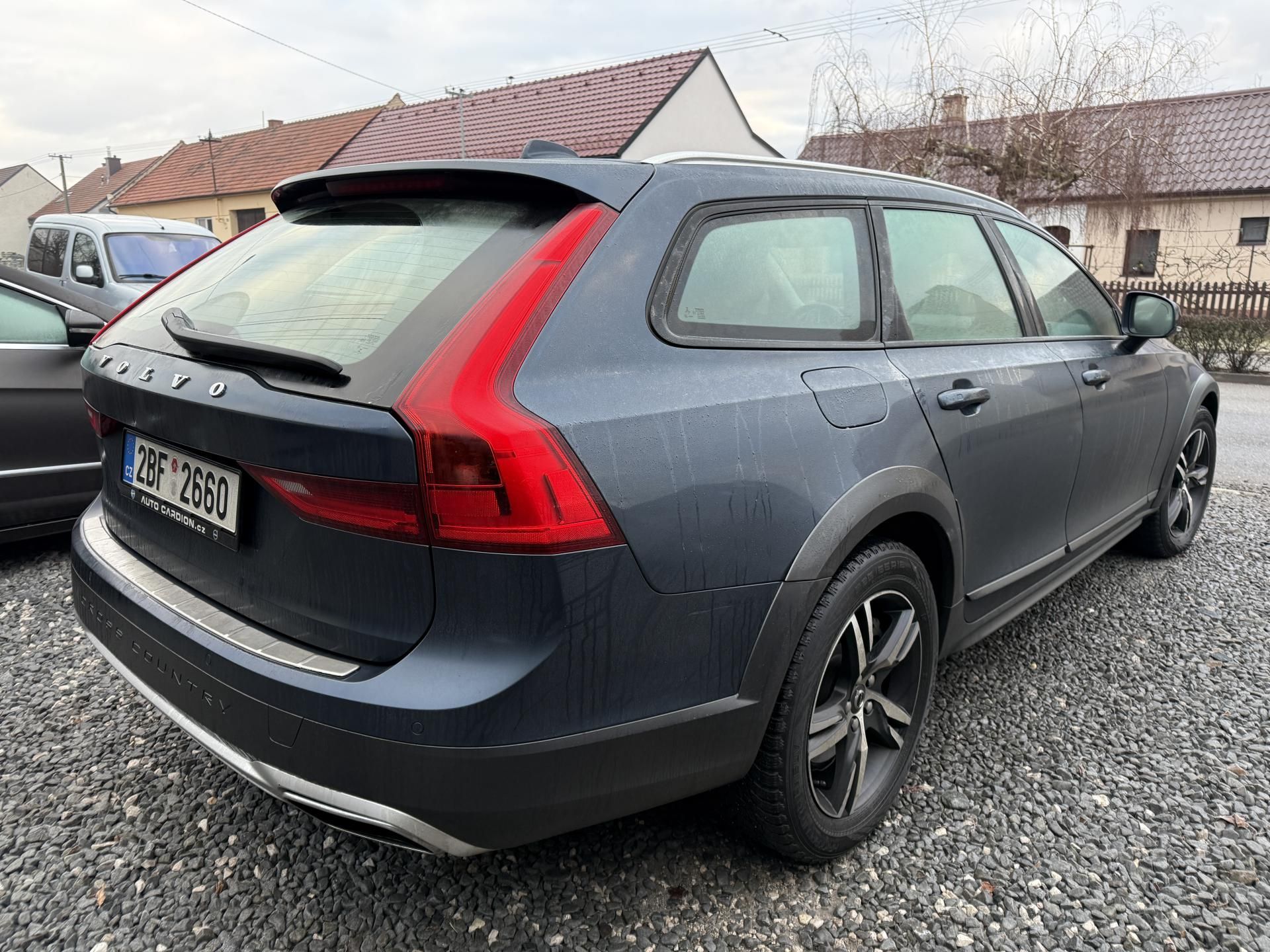 Volvo V90, 2.0 D4 CROSS COUNTRY POLESTAR - fotka 5