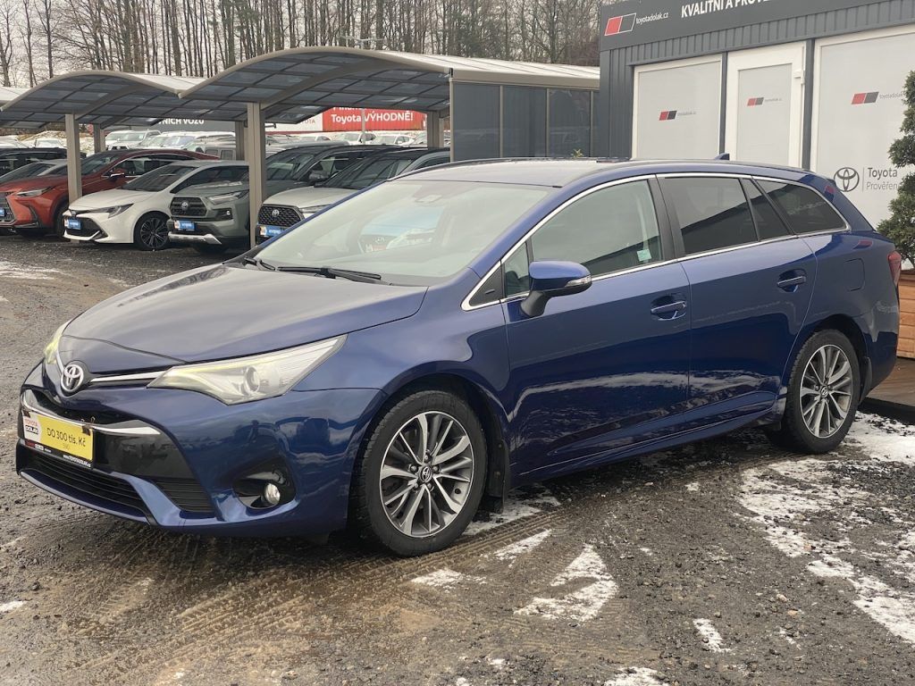 Toyota Avensis, 2.0D, ČR, Trend+, navi, pneu - fotka 3