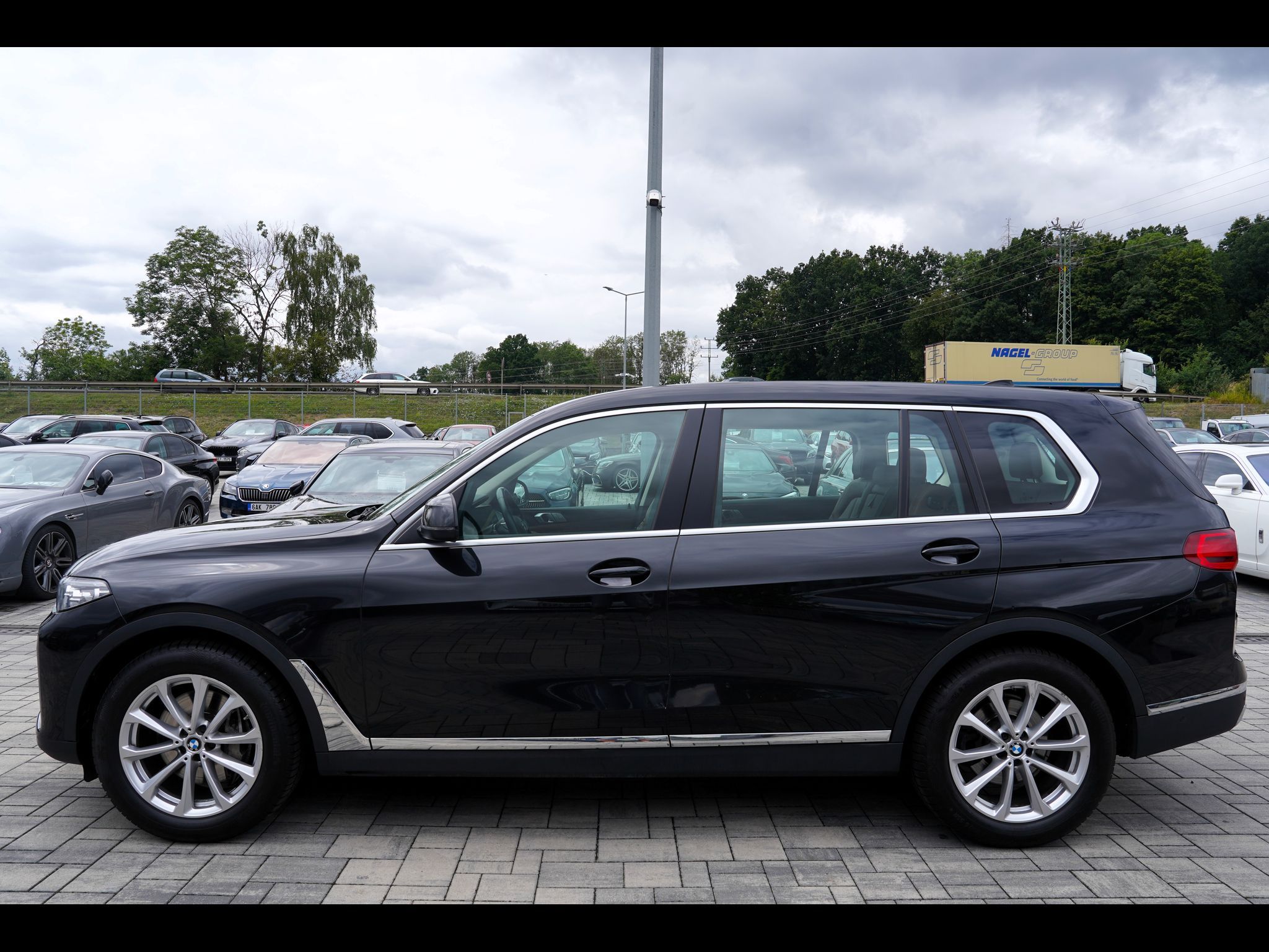 BMW X7, 40i xDrive/panorama/7 míst - fotka 3