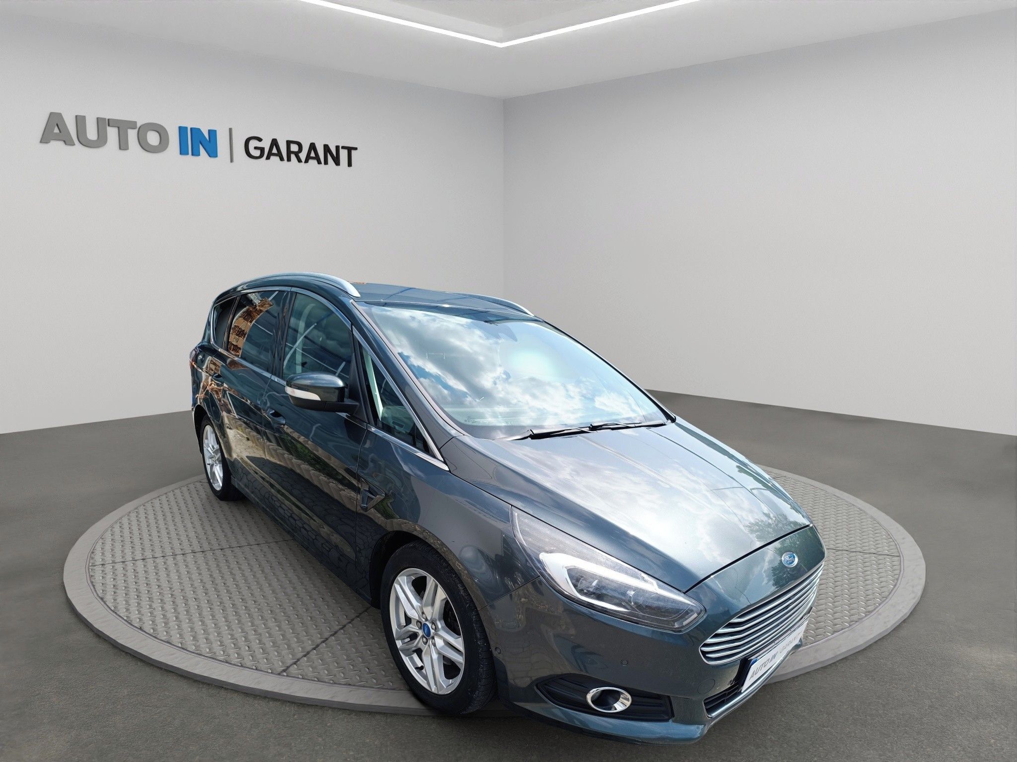 Ford S-MAX, Titanium , 132KW, ČR , 4x4 , 7 - fotka 3