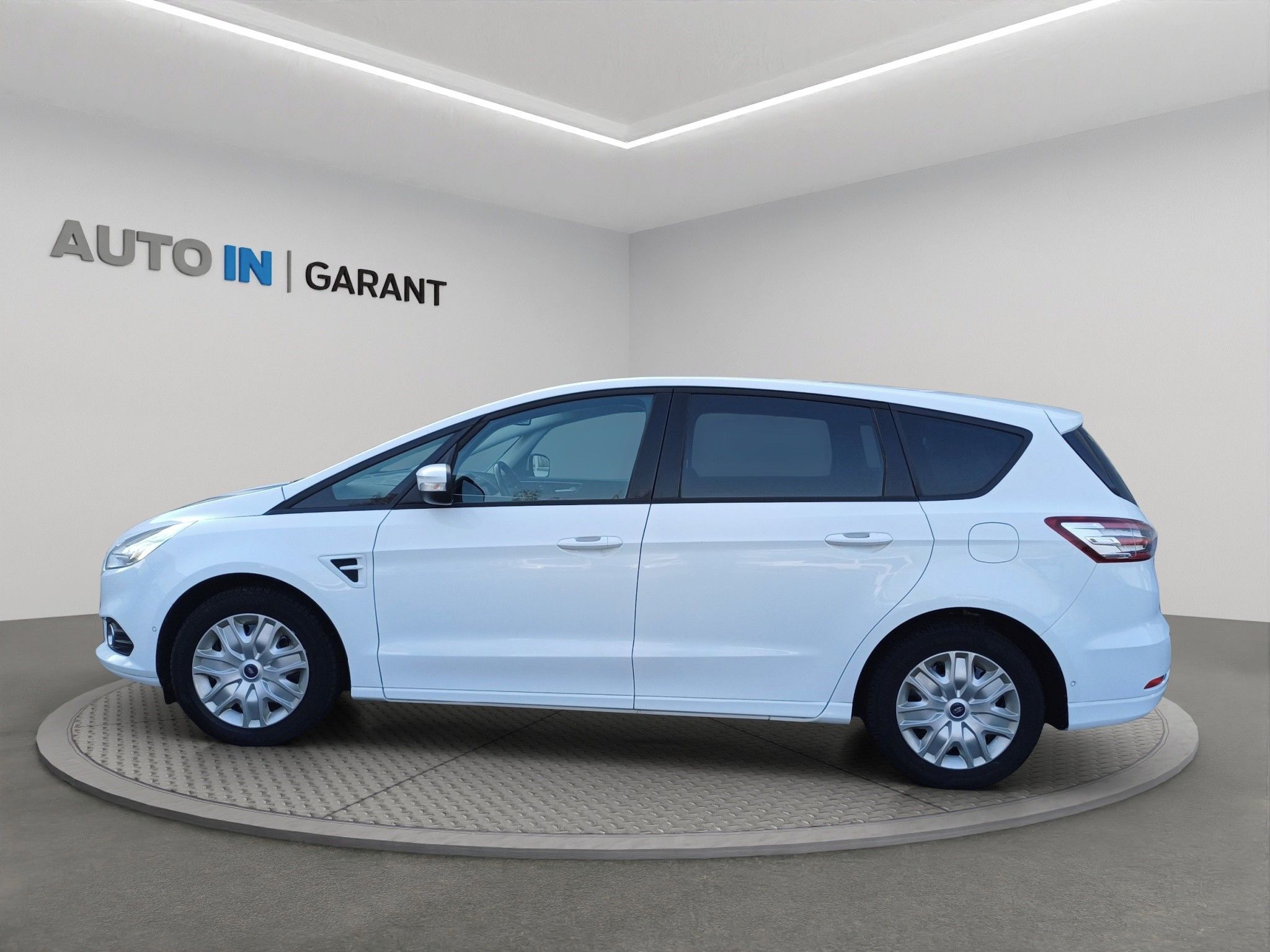 Ford S-MAX, 1,5 118 KW - fotka 2