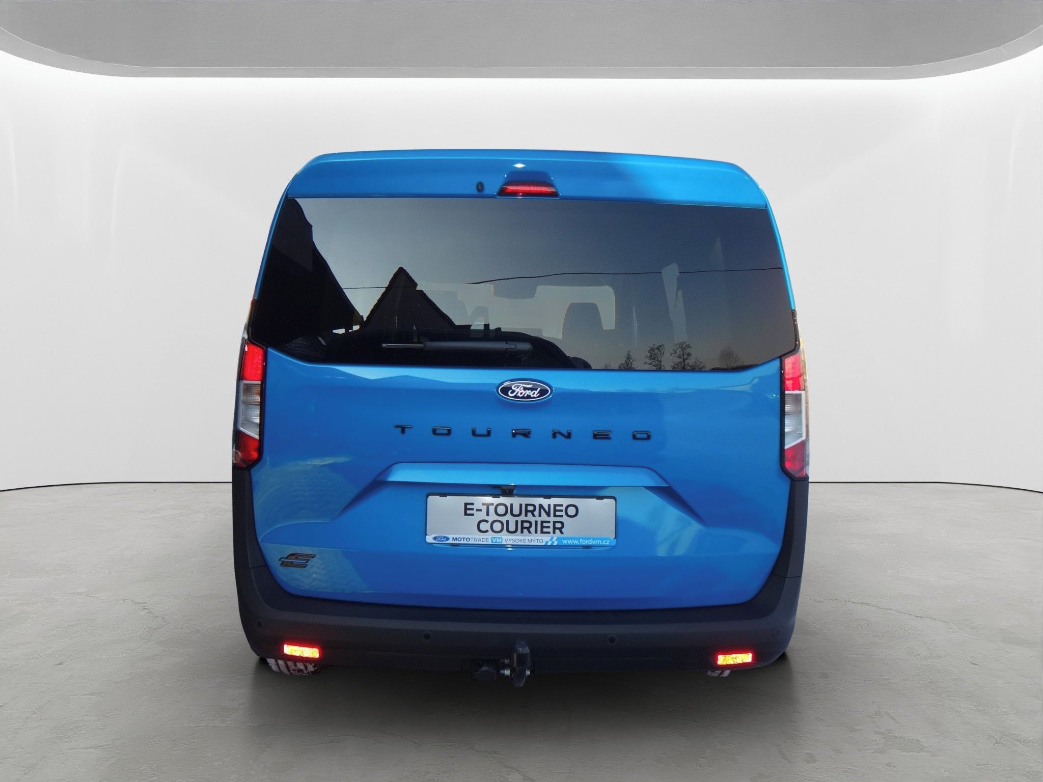 Ford Tourneo Courier, Titanium 43kWh 100kW 136k EV - fotka 5