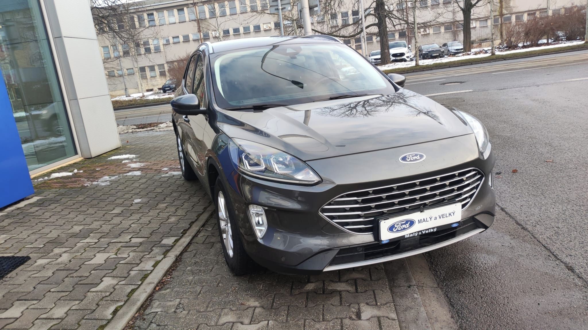 Ford Kuga, 1,5EBlue 88kW,Titanium,Aut.8st - fotka 3