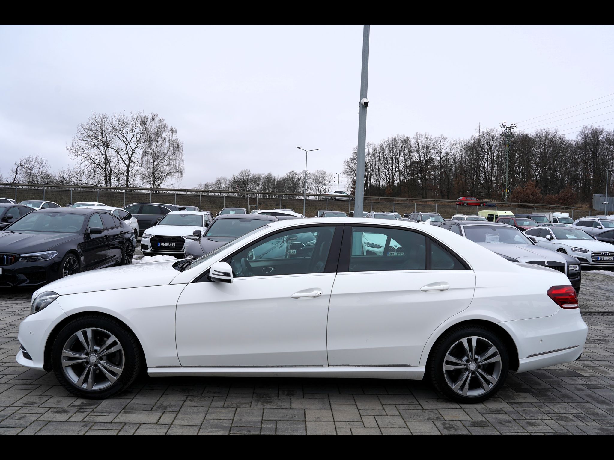 Mercedes-Benz Třídy E, E 220d Avantgarde/kůže/AT/ČR - fotka 3
