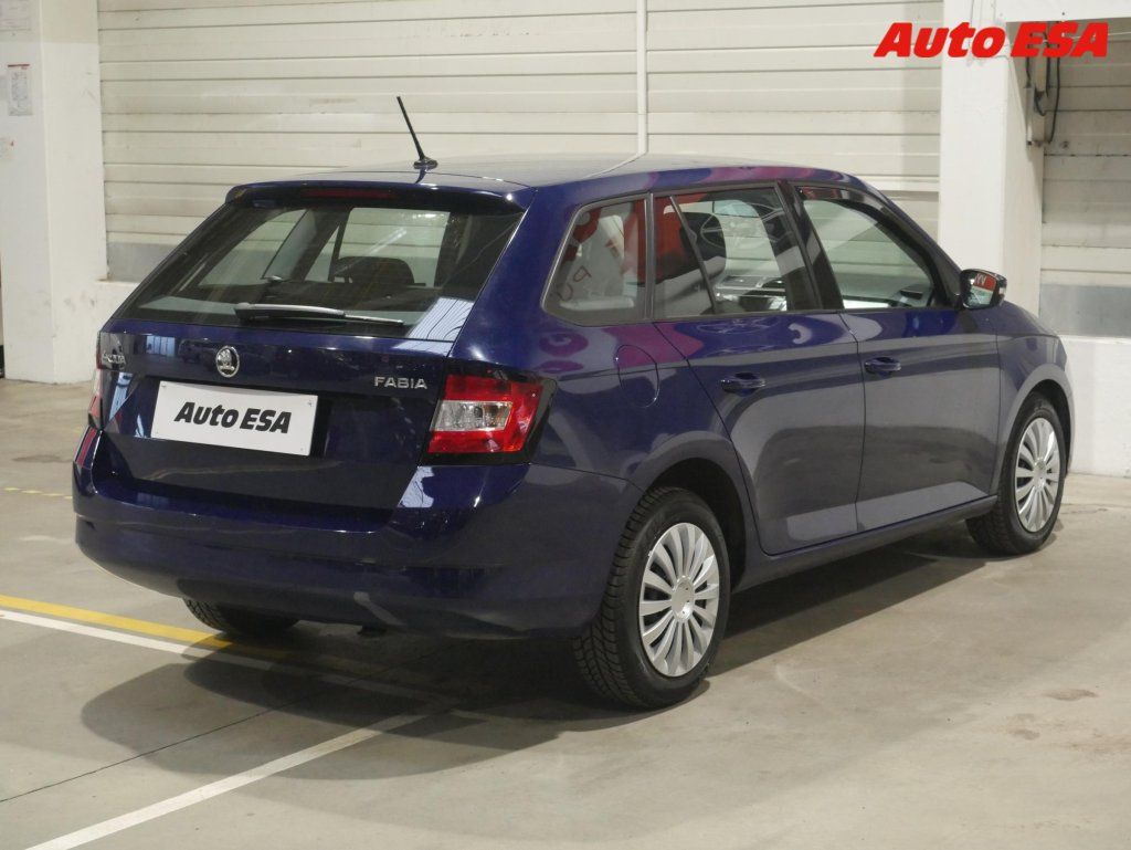 Škoda Fabia, 1.0 TSI,ČR,AC,temp - fotka 4