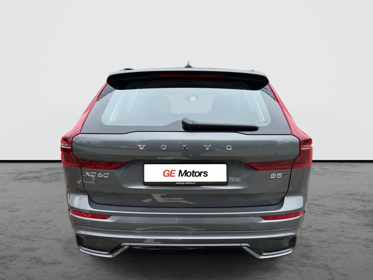 Volvo XC60, MY26 B5 AWD Plus Dark DPH ČR - fotka 6