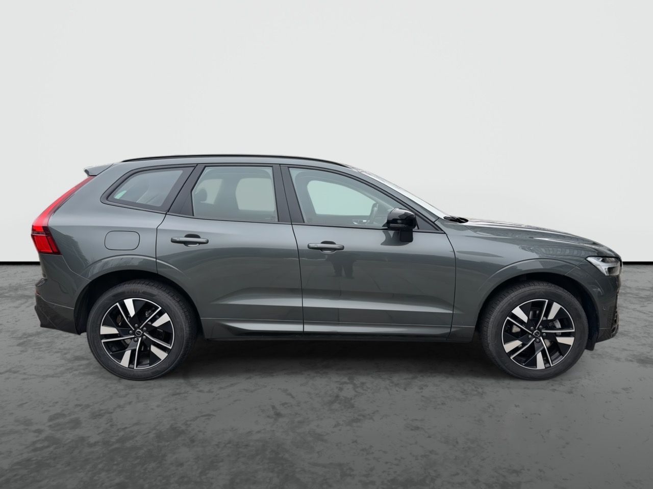 Volvo XC60, MY26 B5 AWD Plus Dark DPH ČR - fotka 4