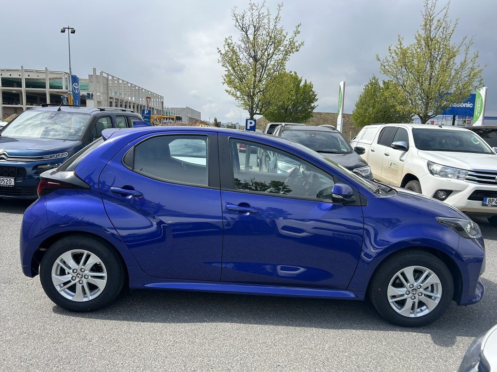 Toyota Yaris, 1.5 Hybrid ODBĚR 6/2026 - fotka 3